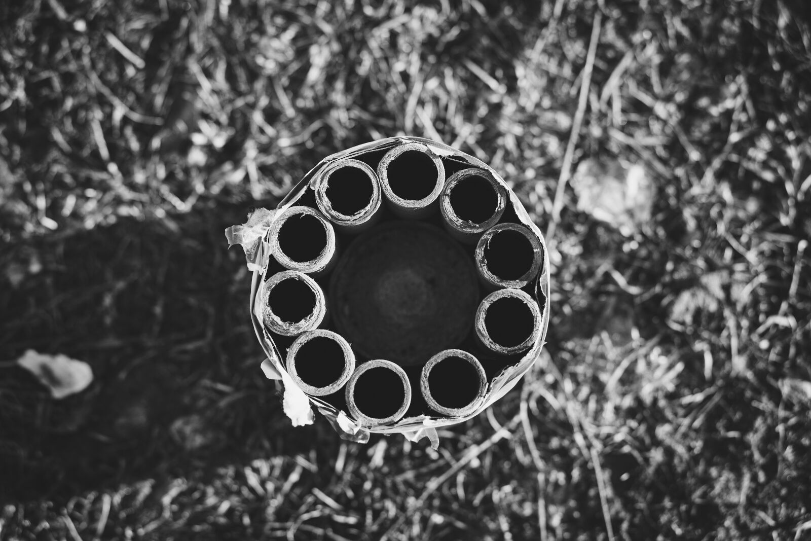 Canon EF 85mm F1.8 USM sample photo. Black and white, battlefield photography