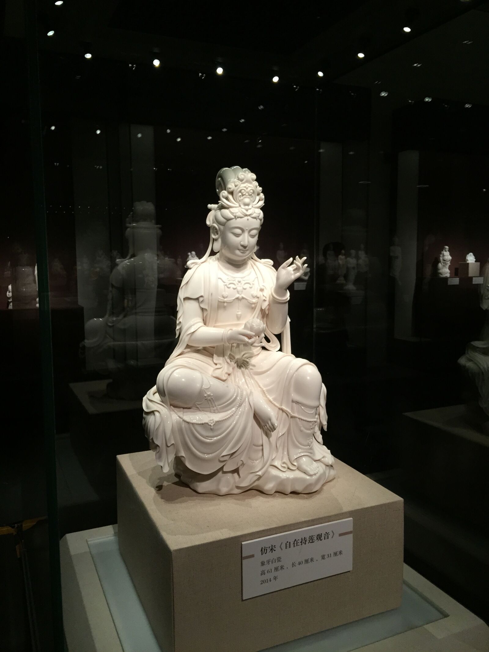iPhone 6 Plus back camera 4.15mm f/2.2 sample photo. Sculpture, guanyin, antique photography