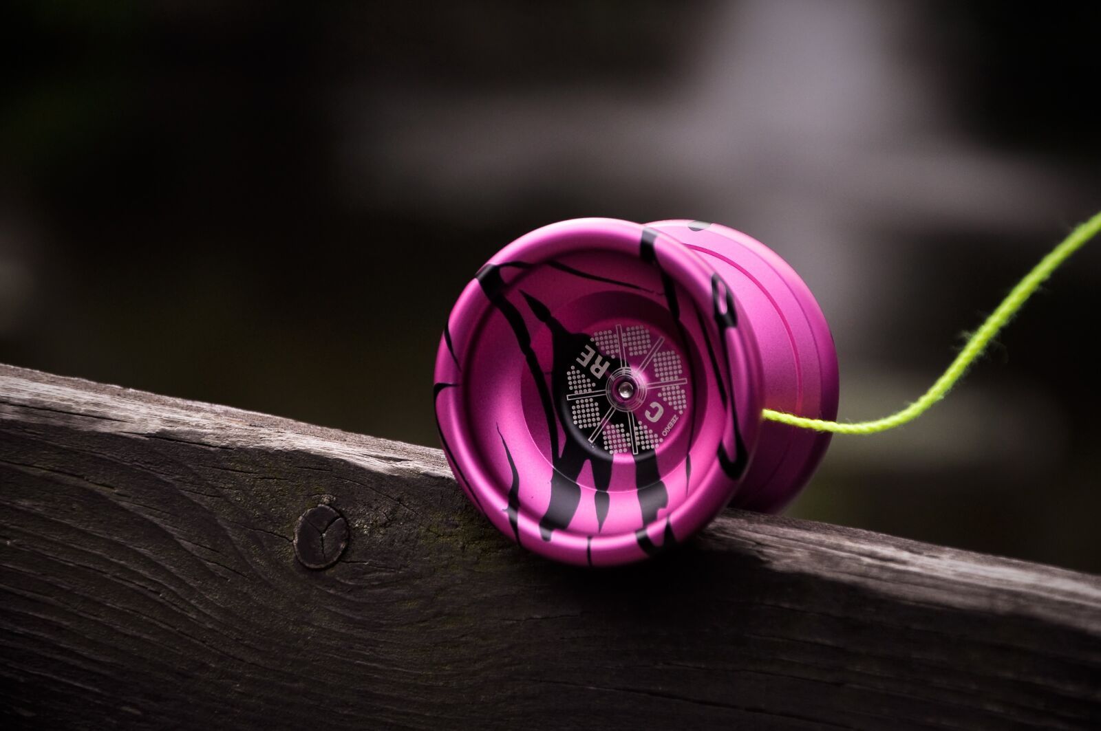 Nikon D5000 sample photo. Yoyo, strings, hobby photography