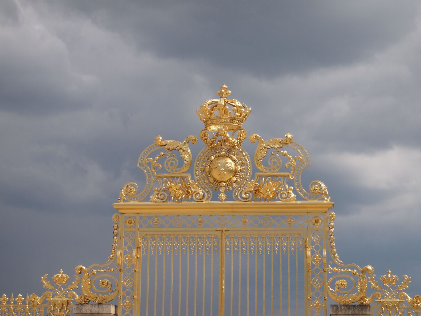 Olympus PEN E-P1 sample photo. Versailles gate, versailles golden photography