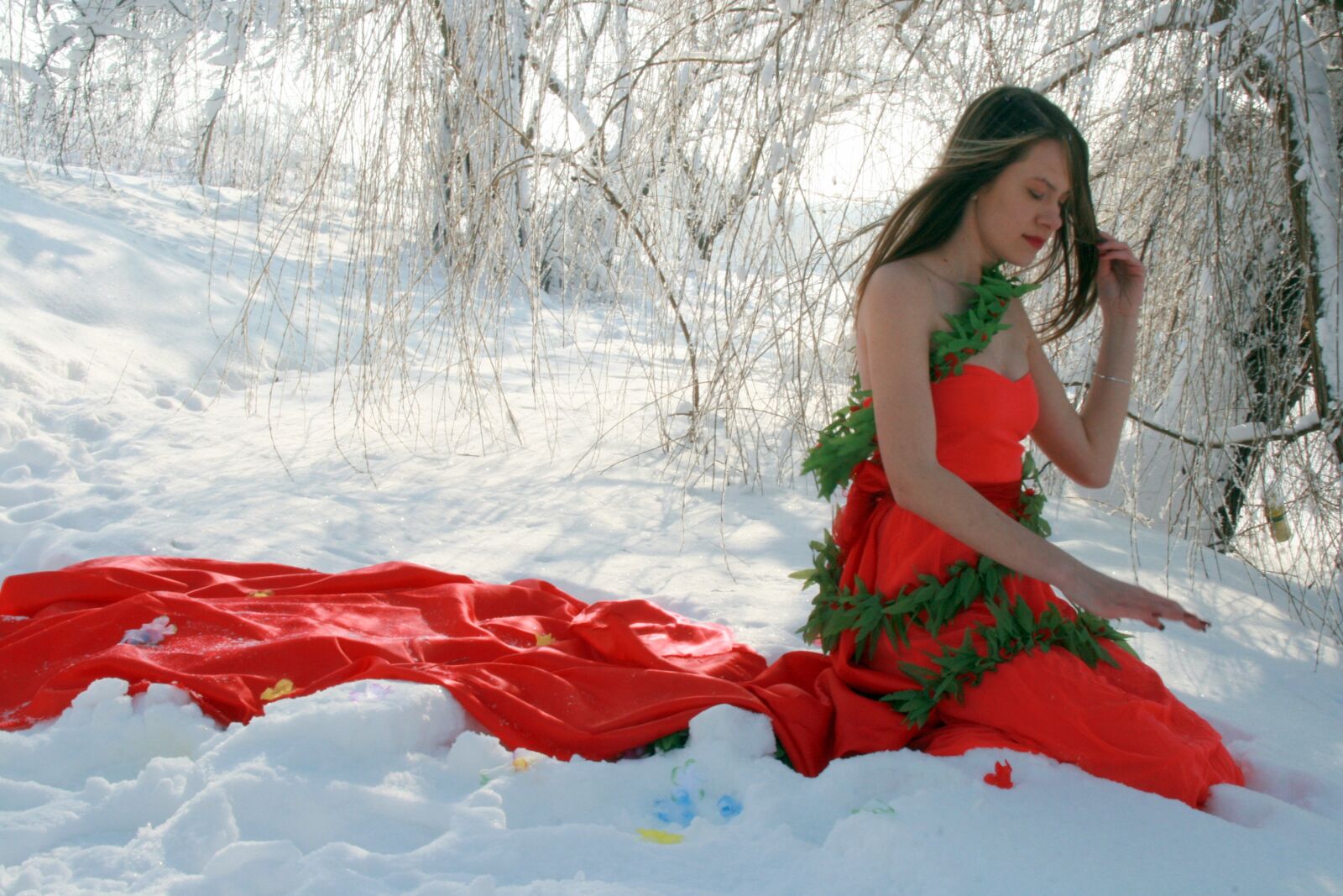 Canon EOS 400D (EOS Digital Rebel XTi / EOS Kiss Digital X) sample photo. Girl, snow, dress photography