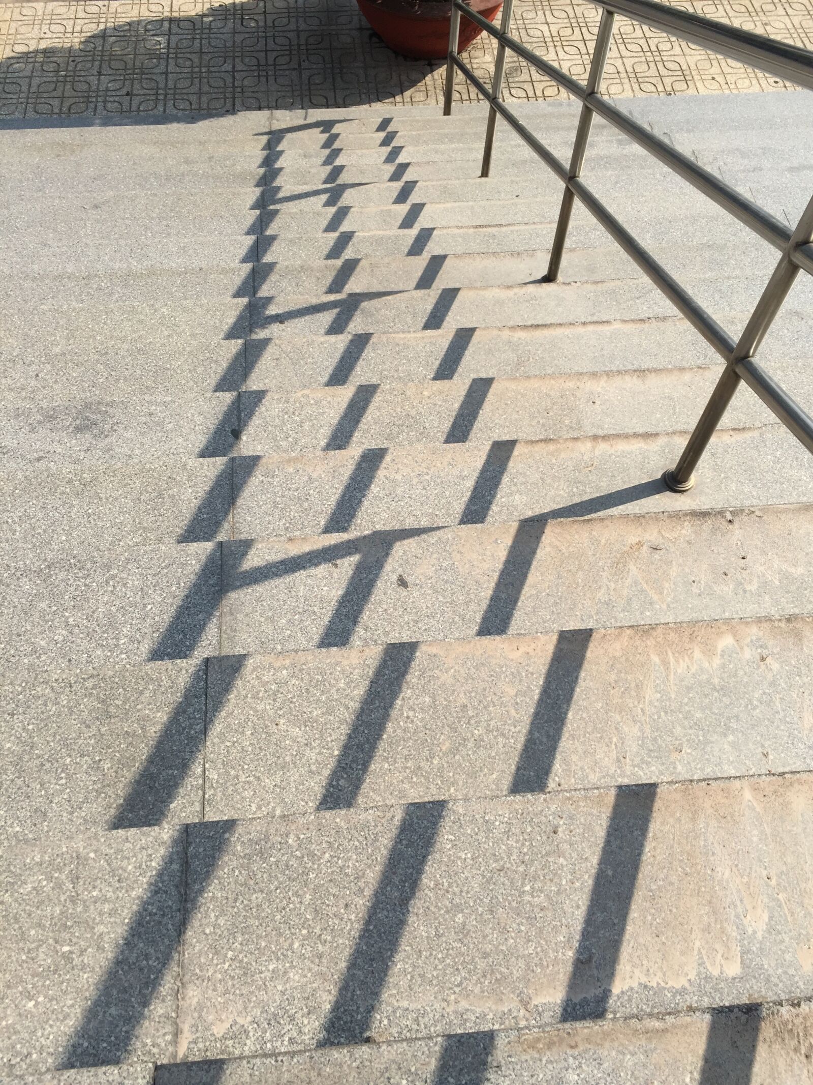 iPhone 6 Plus back camera 4.15mm f/2.2 sample photo. Stairs, ball, structure photography