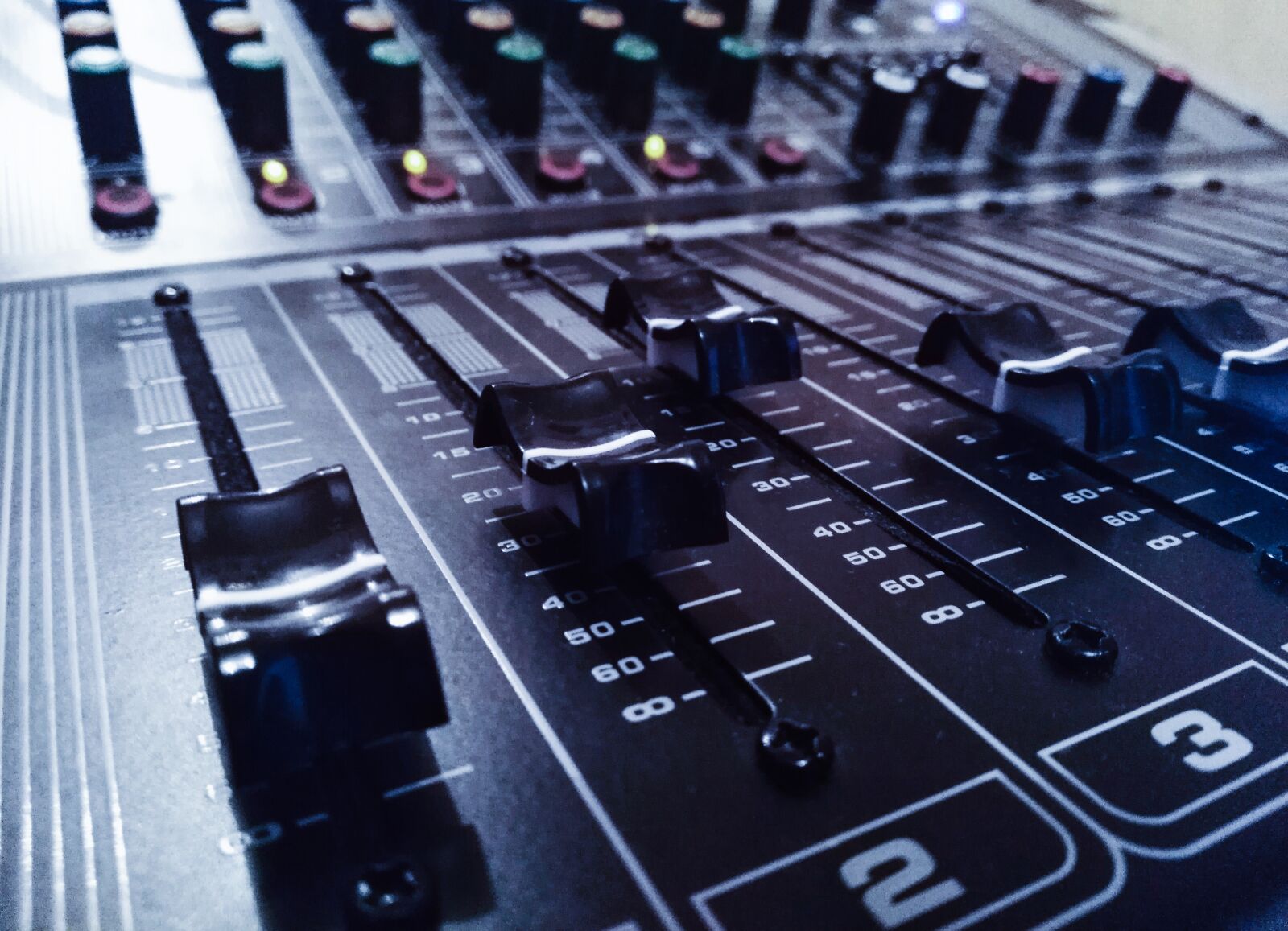 HUAWEI Y7 sample photo. Mixer, audio console, music photography