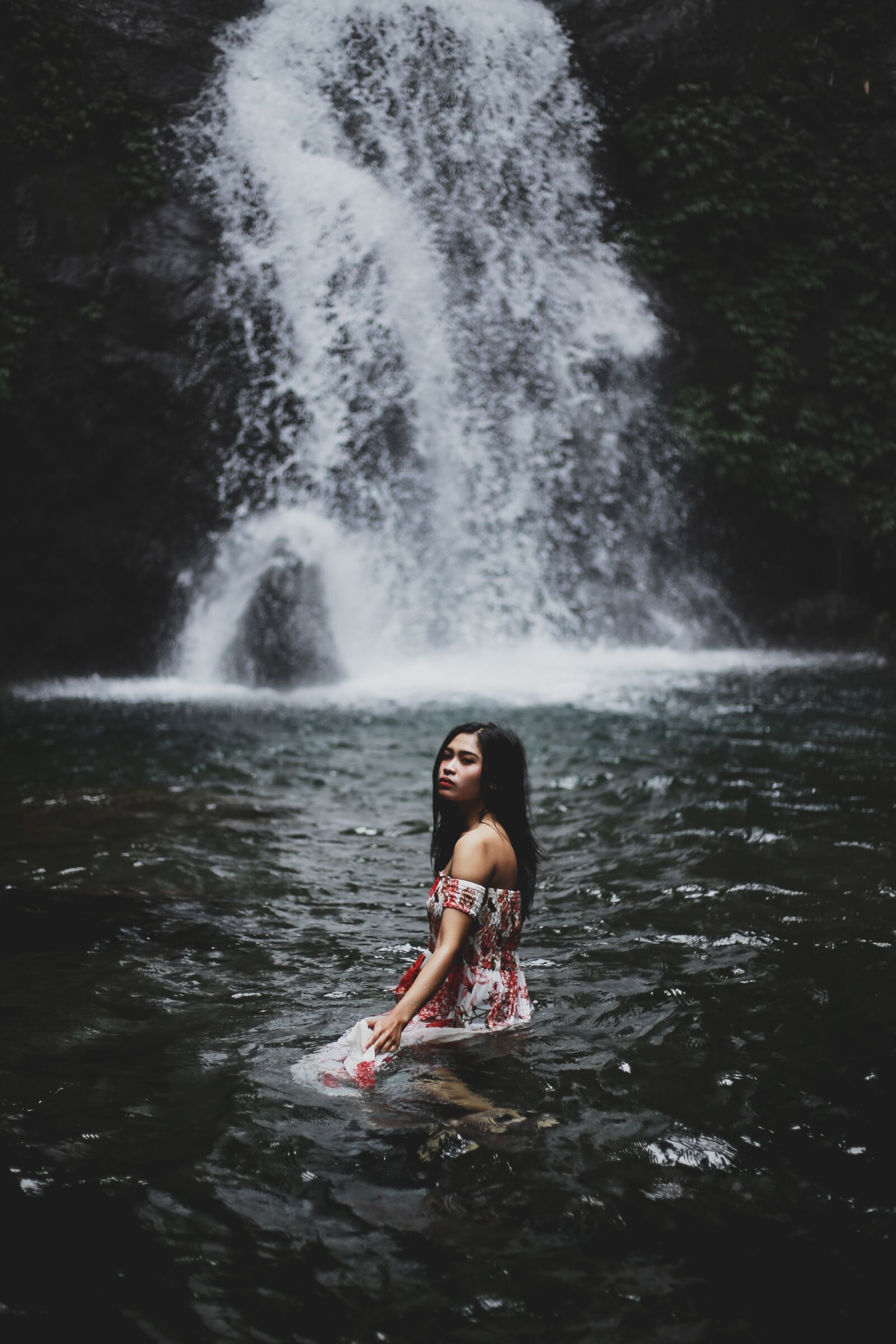 Canon EOS 6D + Canon EF 50mm F1.8 STM sample photo. Woman, model, waterfall photography