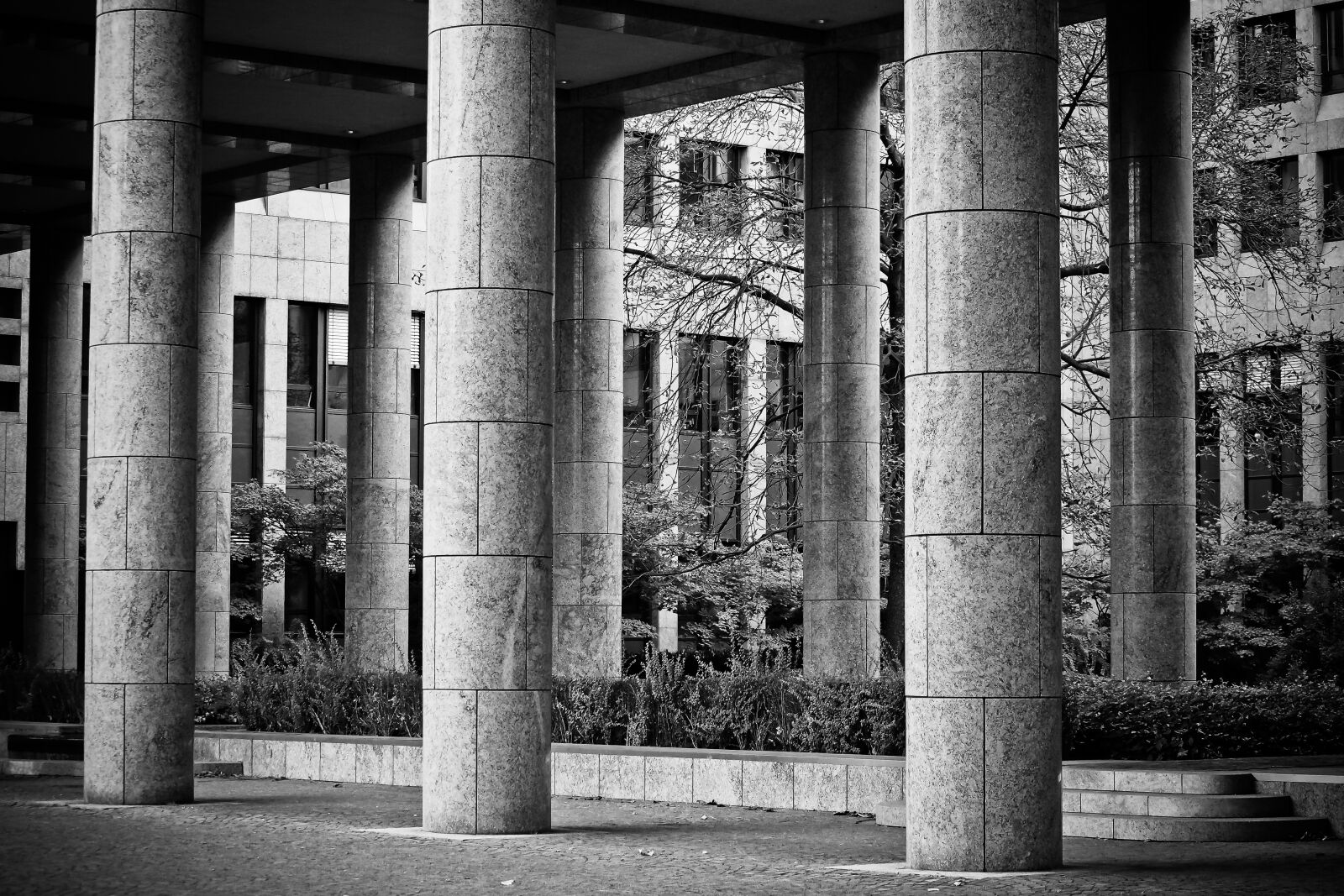 Olympus OM-D E-M10 sample photo. Columnar, stone, building photography