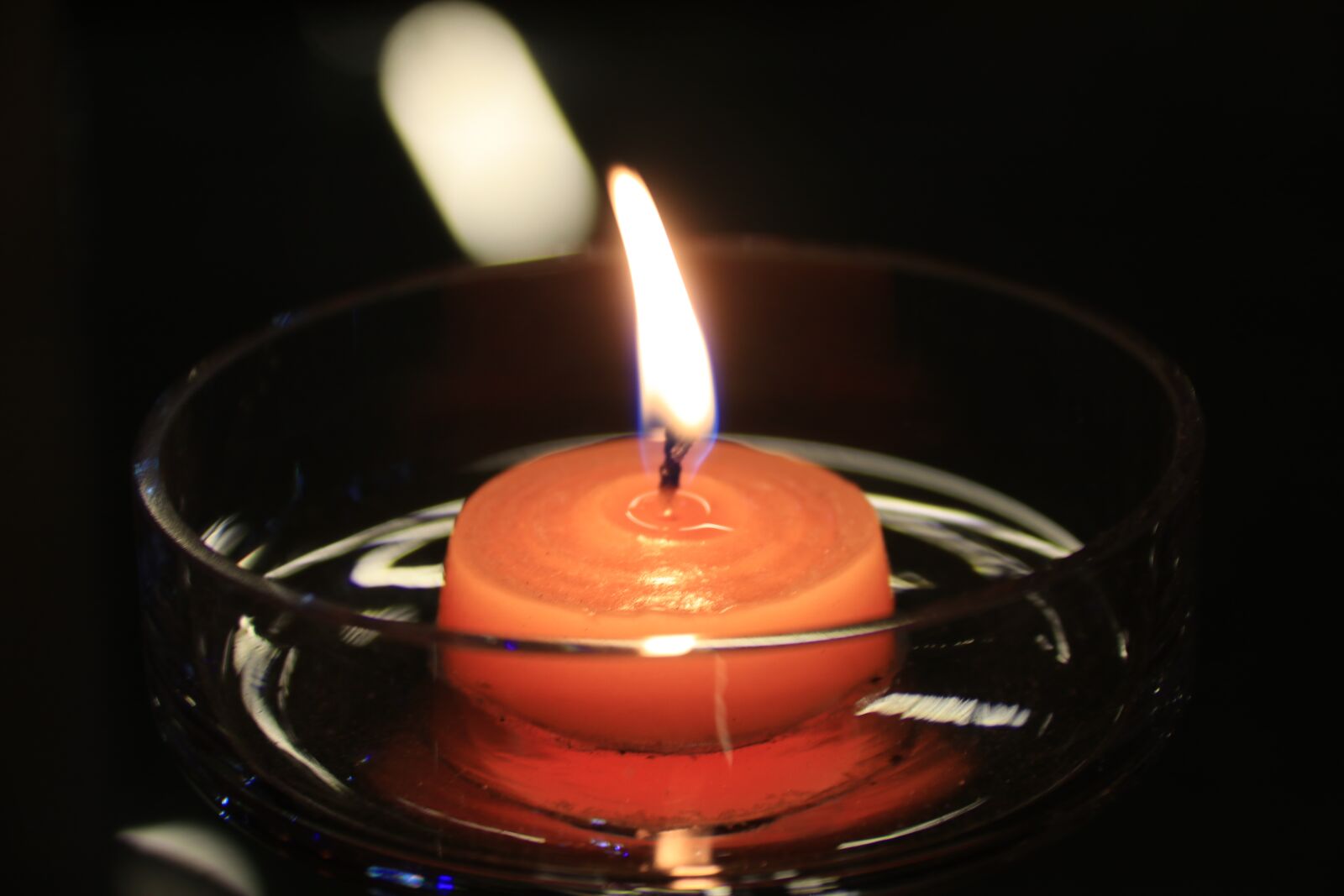 Canon EOS 80D + Canon EF-S 18-200mm F3.5-5.6 IS sample photo. Candle, hope, fire photography