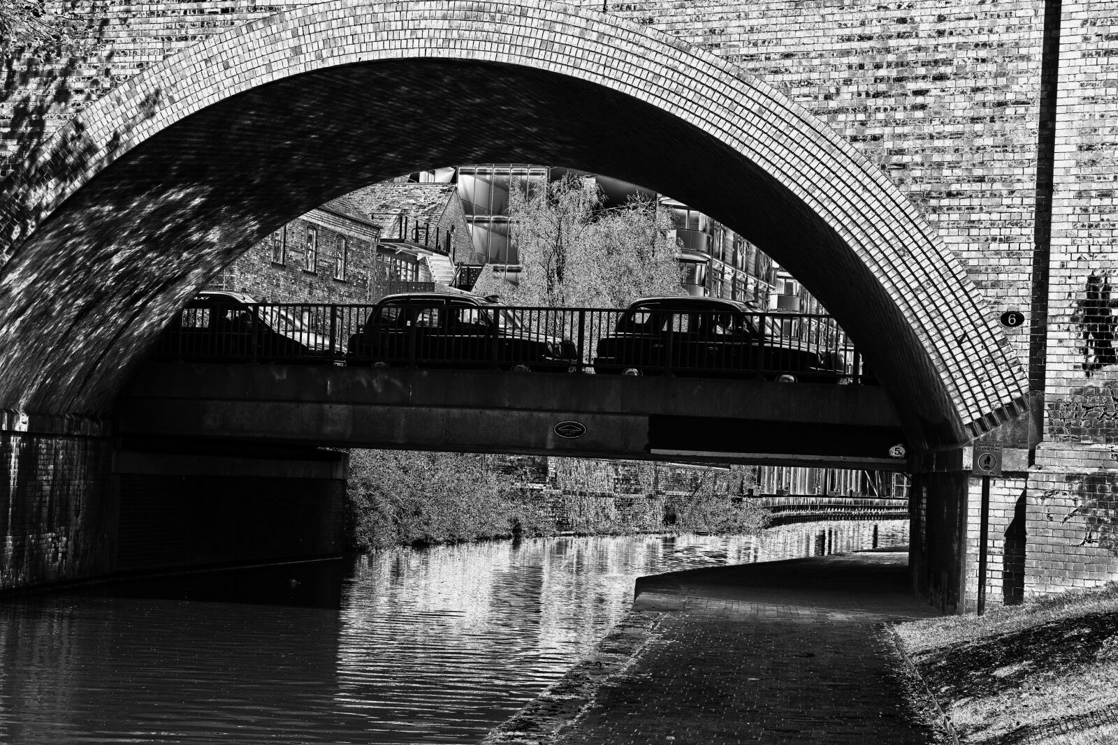 Nikon D7100 sample photo. Black white, city, canal photography