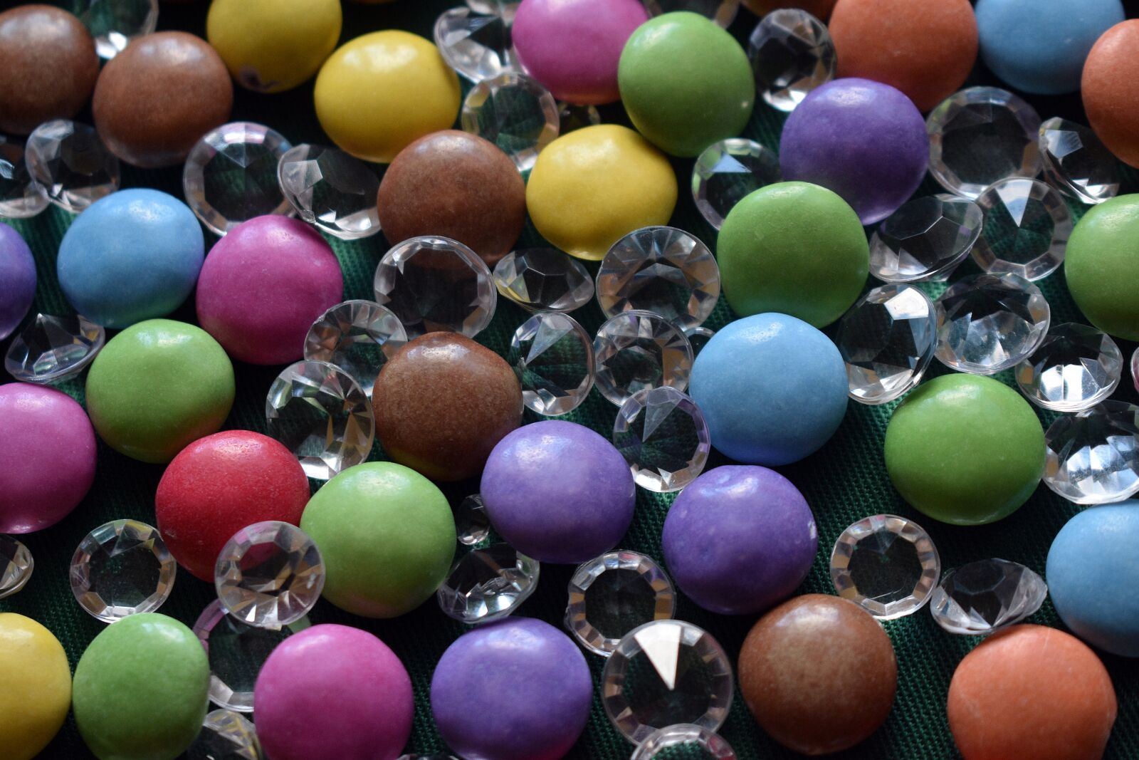 Nikon D3400 sample photo. Crystals, diamonds, sweets photography