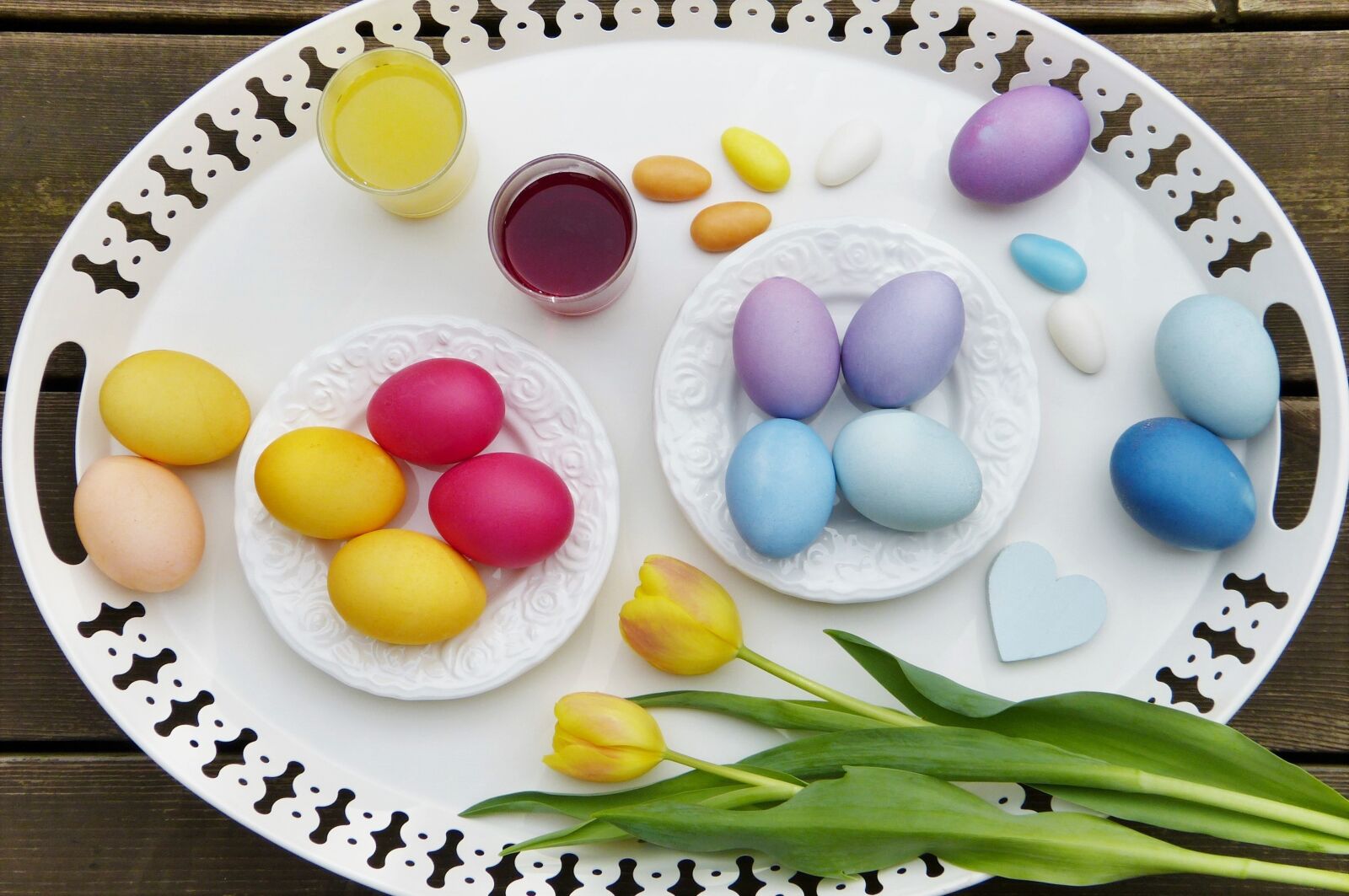 Panasonic Lumix DMC-FZ150 sample photo. Easter eggs, dye eggs photography