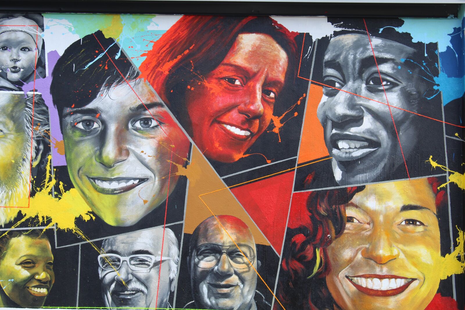 Canon EOS 1200D (EOS Rebel T5 / EOS Kiss X70 / EOS Hi) sample photo. Murals, faces, lecco photography