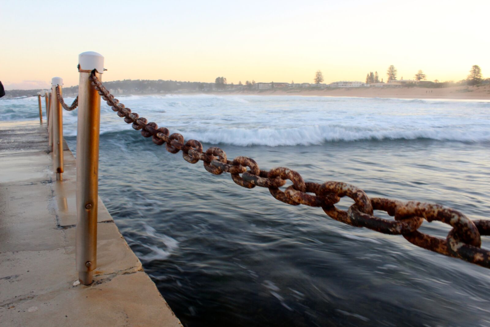 Canon EOS 600D (Rebel EOS T3i / EOS Kiss X5) sample photo. Australia, beach, chain, ocean photography