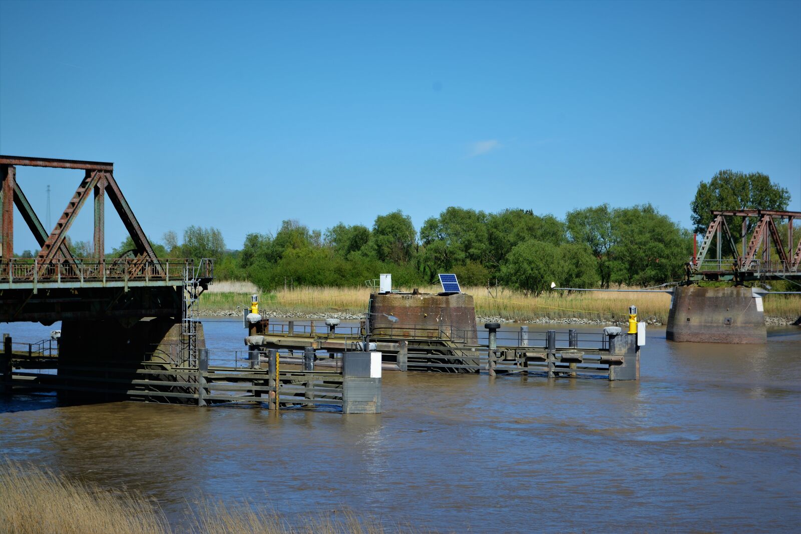 Nikon D5200 sample photo. Fries bridge, weener, railway photography