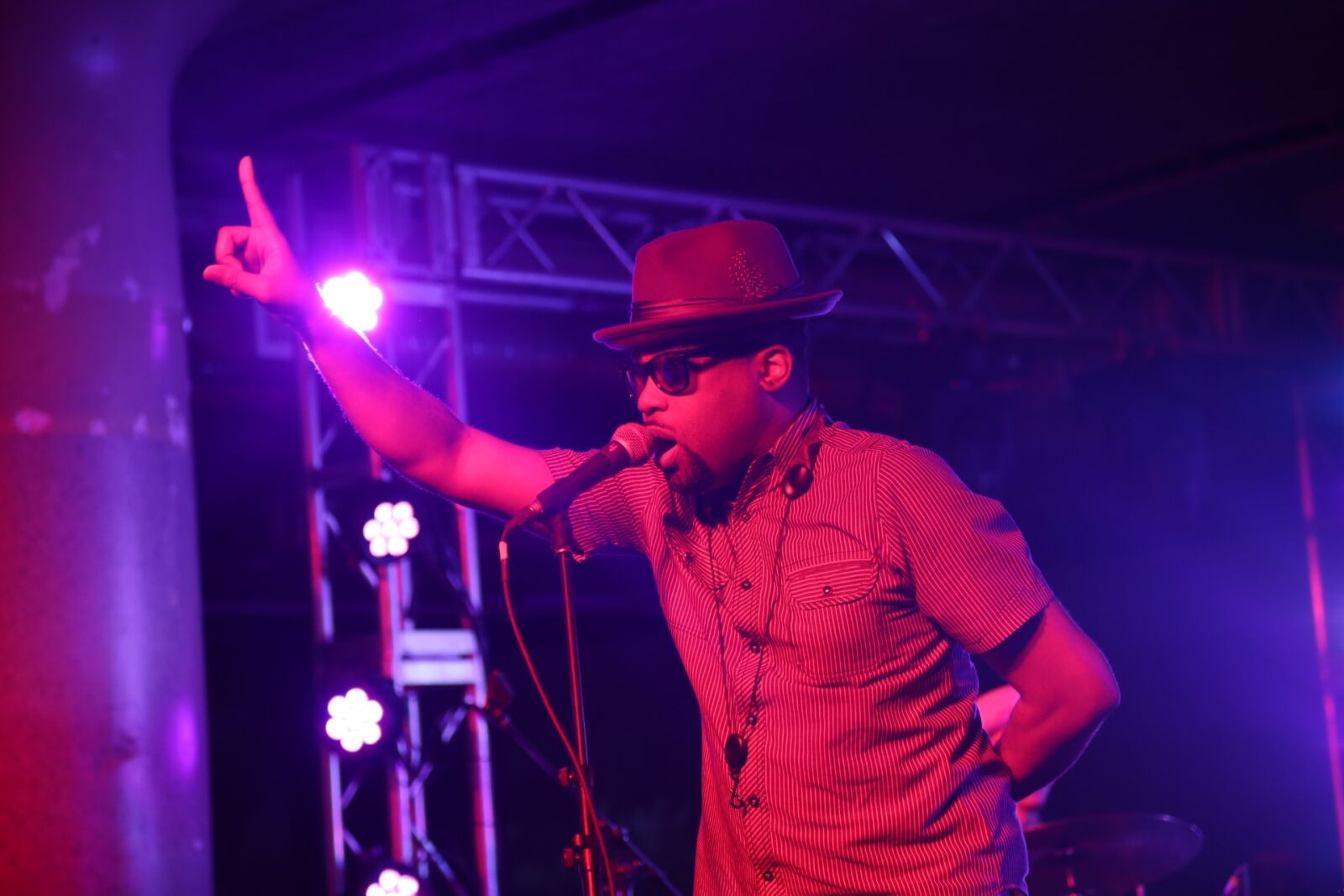 Canon EF 24-105mm F4L IS USM sample photo. Concert, singer, lead photography