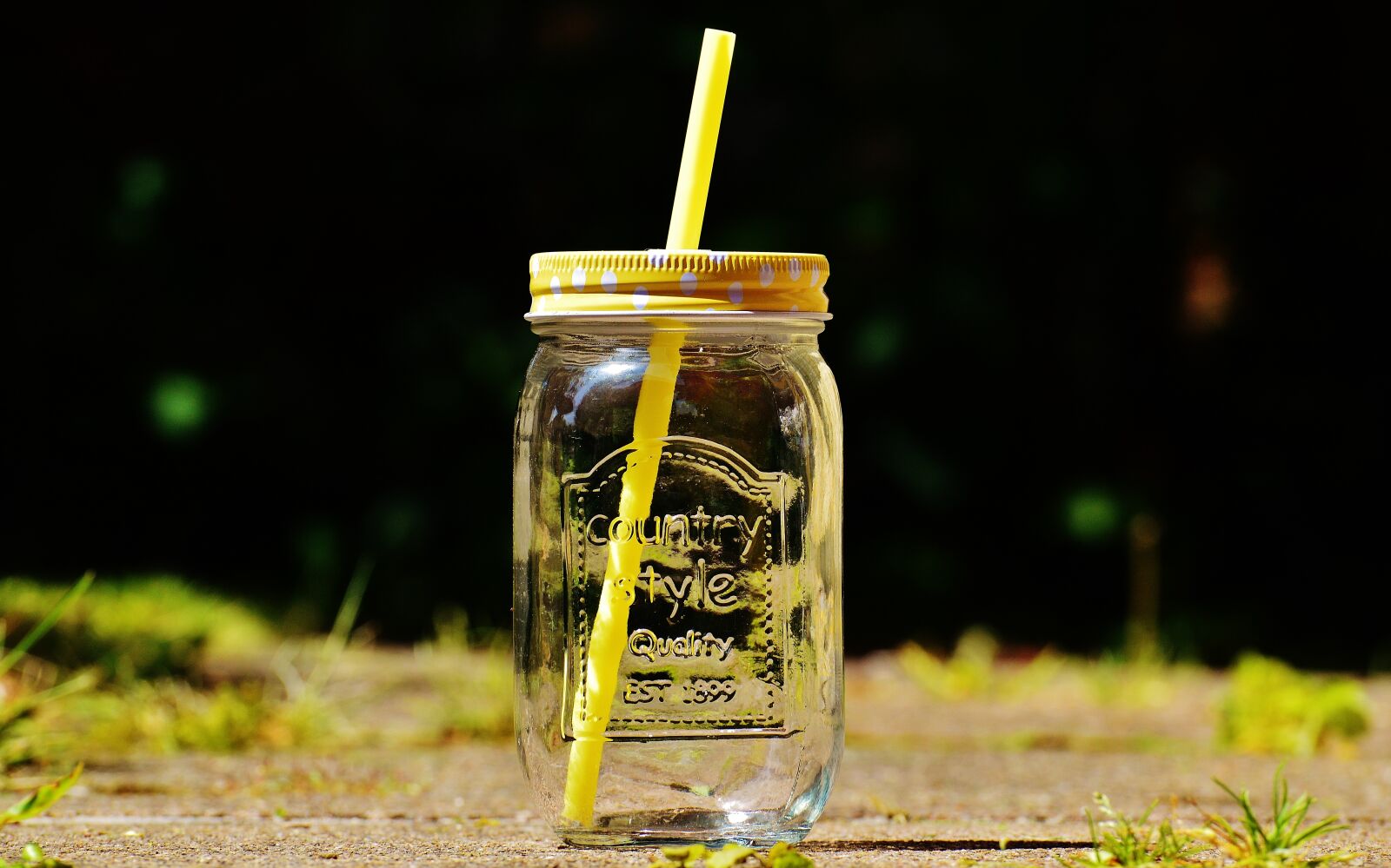 Nikon D3200 sample photo. Drinking glass, summer, color photography
