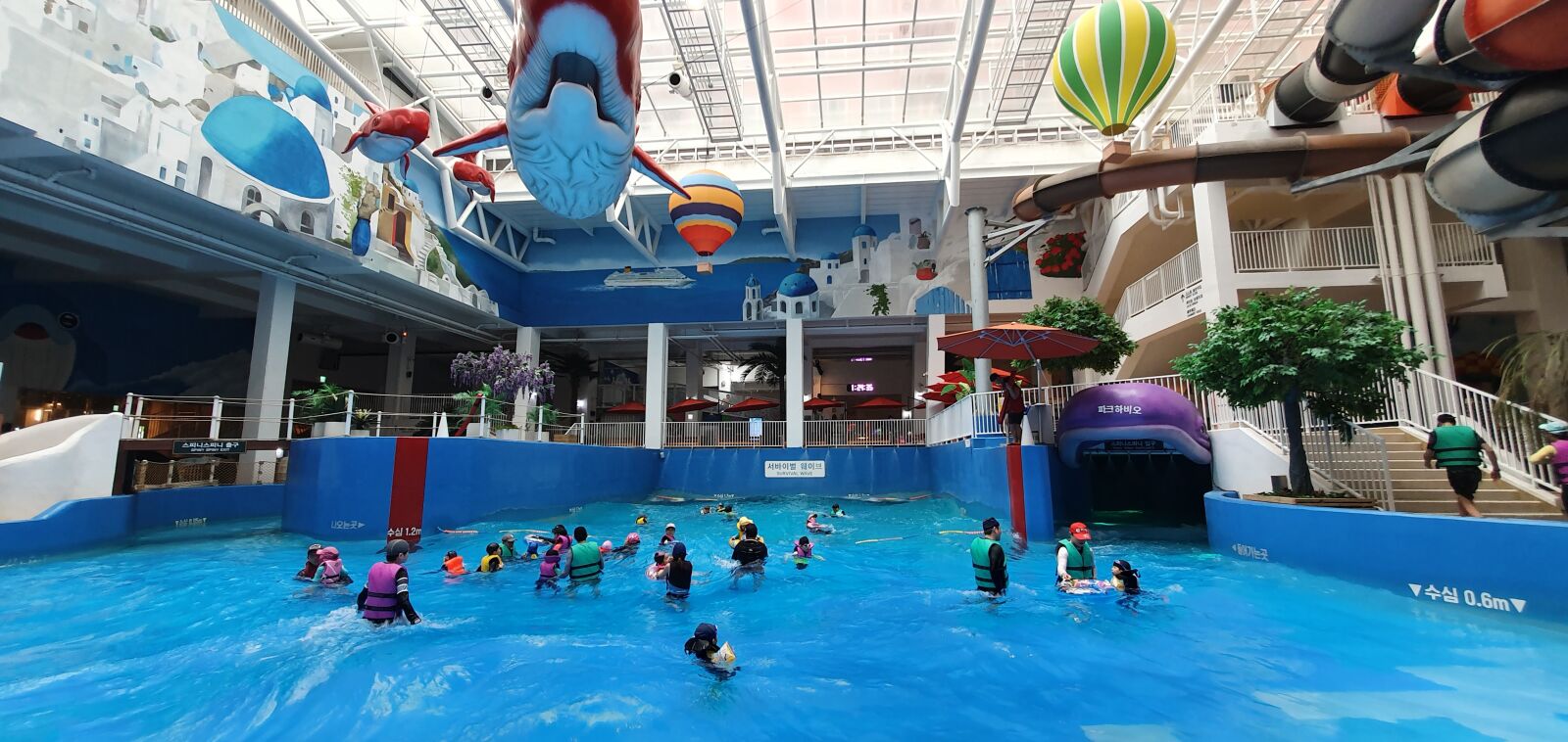 Samsung Galaxy S10 sample photo. Swimming pool, indoor swimming photography