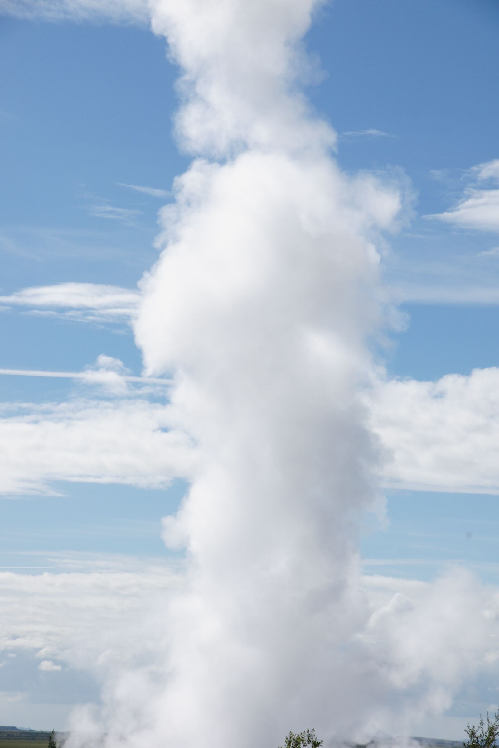 Sony Alpha DSLR-A700 sample photo. The great geyser, water photography