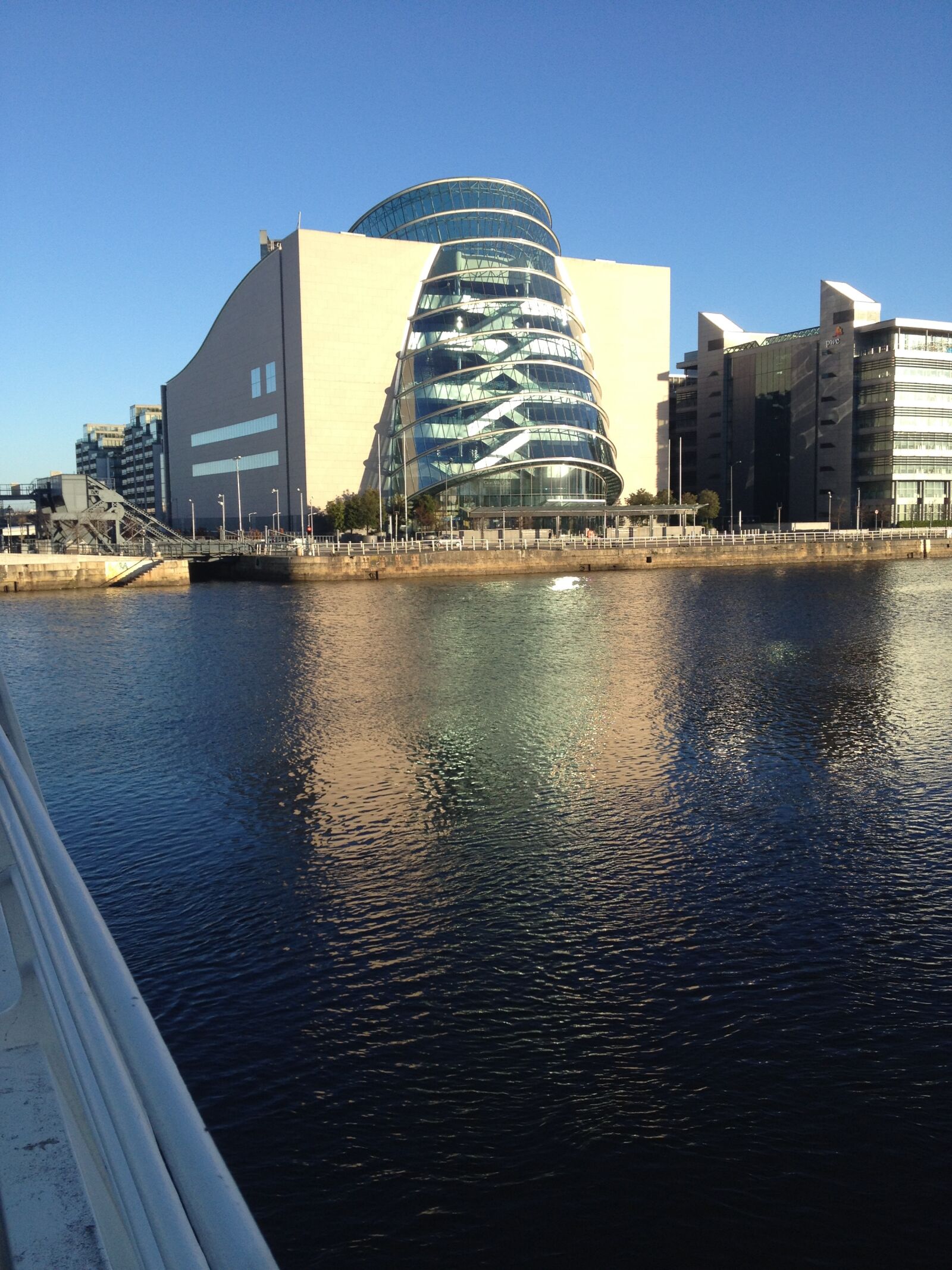 iPhone 4S back camera 4.28mm f/2.4 sample photo. Dublin, reflection, reflections, river photography