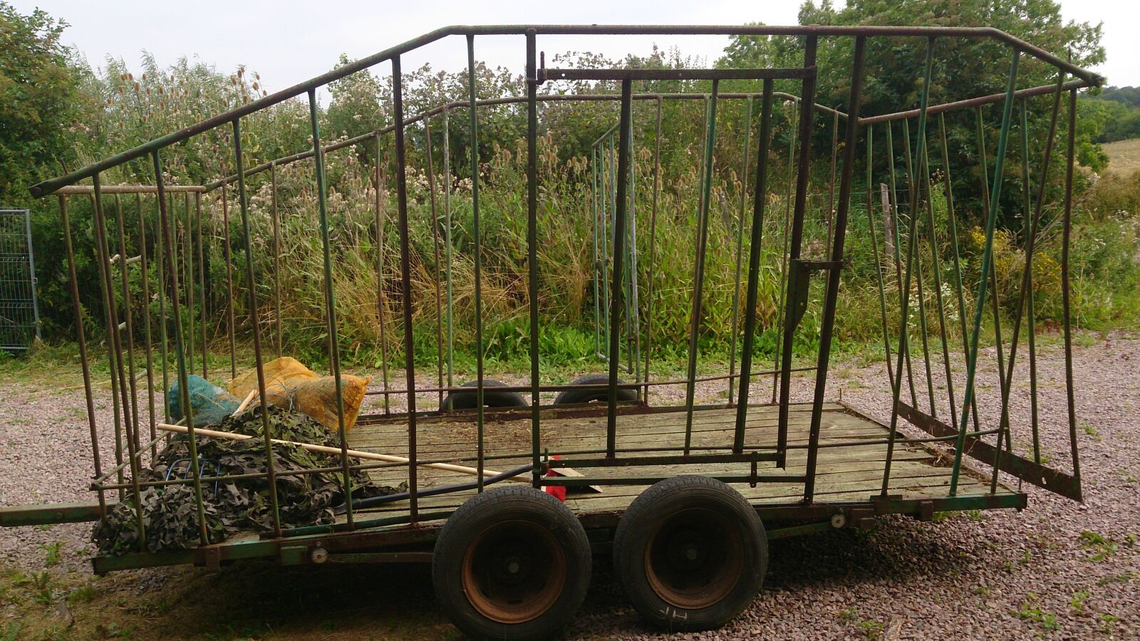 Sony Xperia ZR sample photo. Wagon, garden, country photography