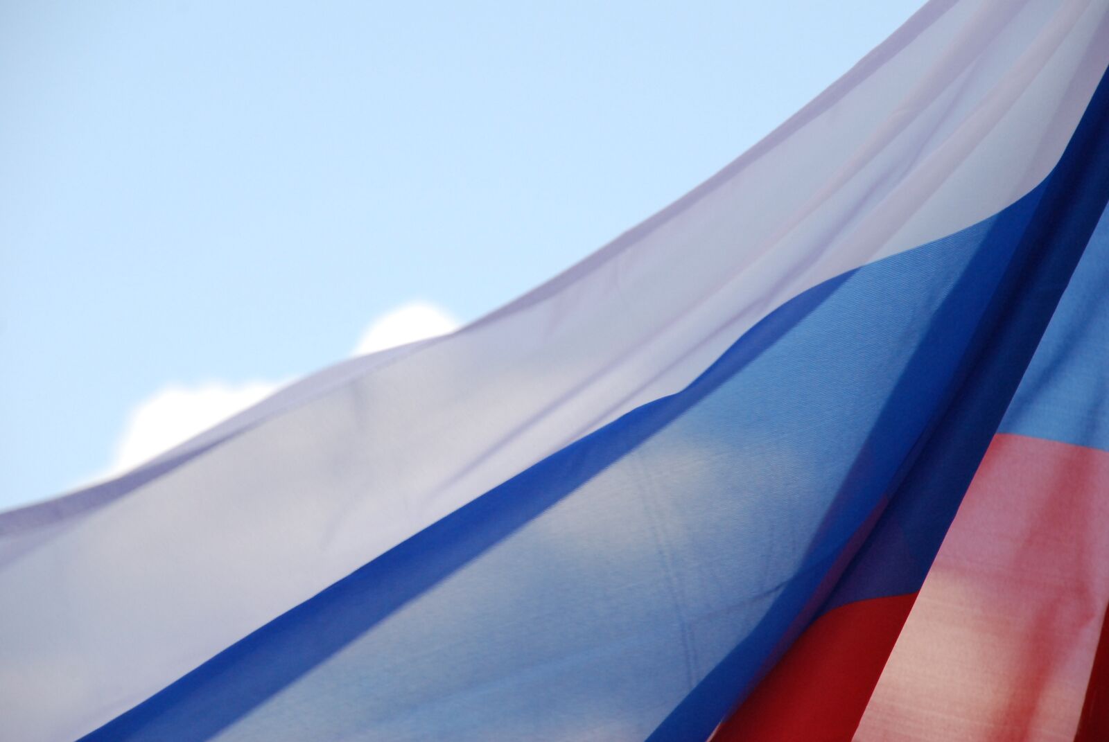 Nikon D80 sample photo. Flag of russia, sky photography