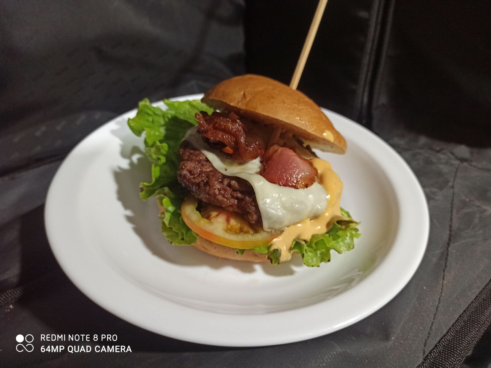 Xiaomi Redmi Note 8 Pro sample photo. Food, burguer, hamburguesa photography