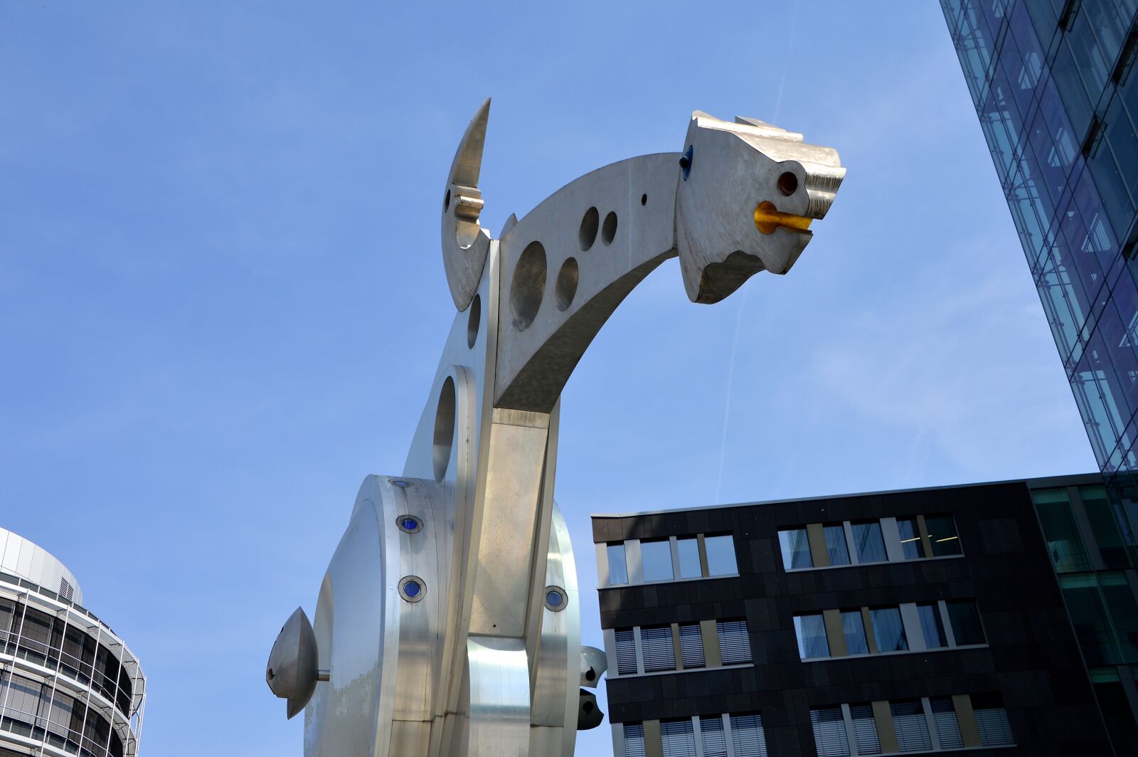 Nikon D3200 sample photo. Sculpture, metal, art photography