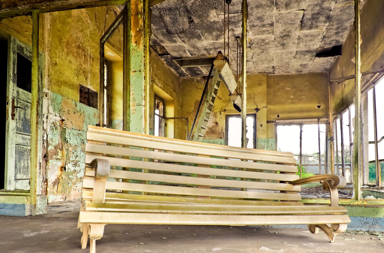 Olympus OM-D E-M10 sample photo. Lost places, railway station photography