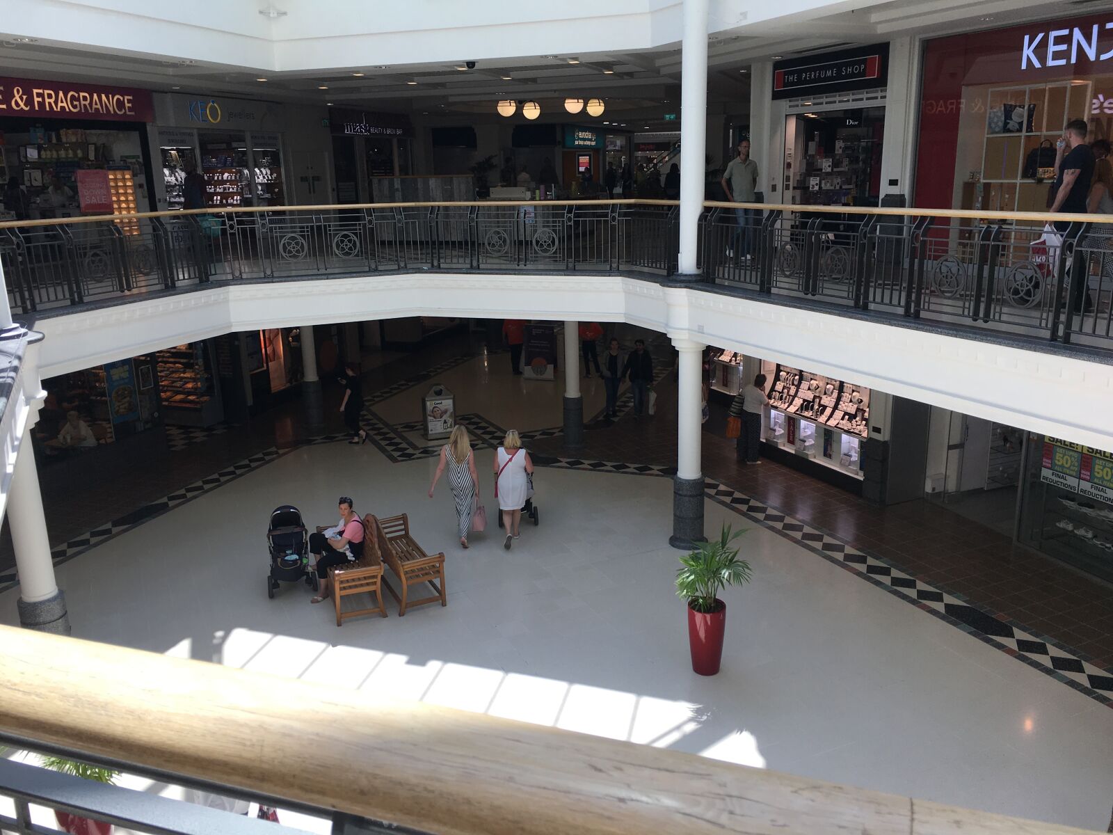 Apple iPhone 6s sample photo. St georges mall, bull photography