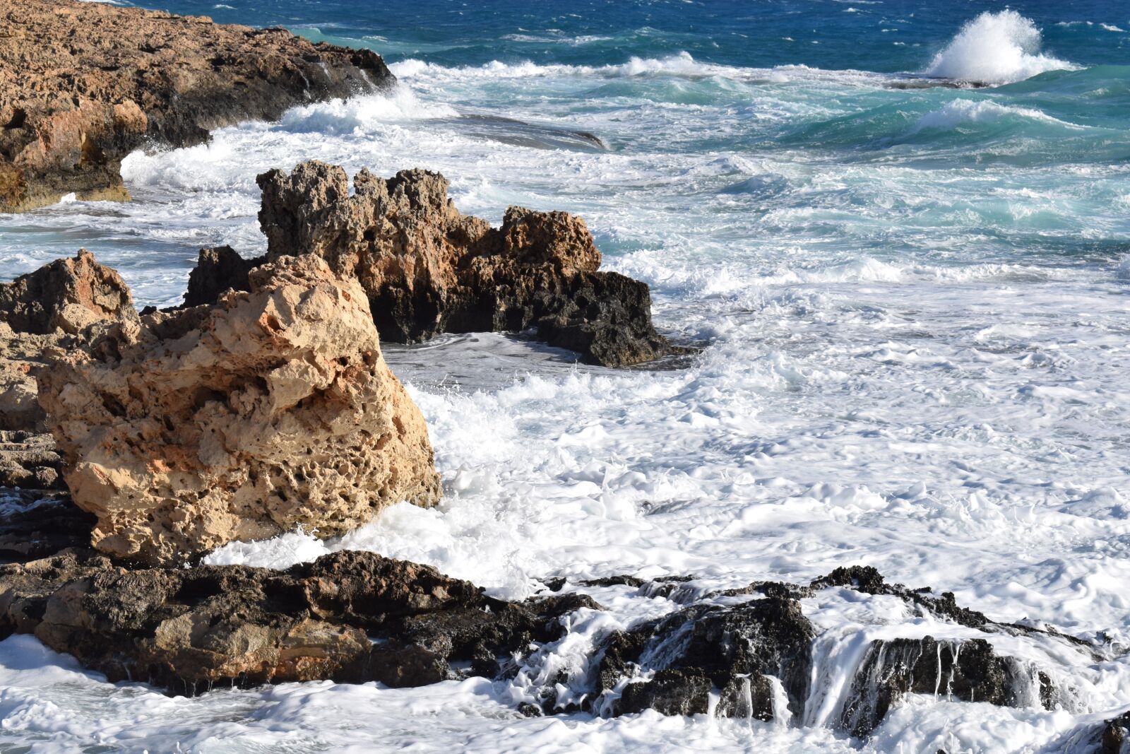 Nikon D3300 sample photo. Rocky coast, waves, sea photography