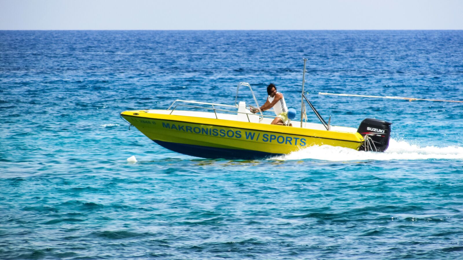 Canon PowerShot SX400 IS sample photo. Speedboat, watersports, action photography