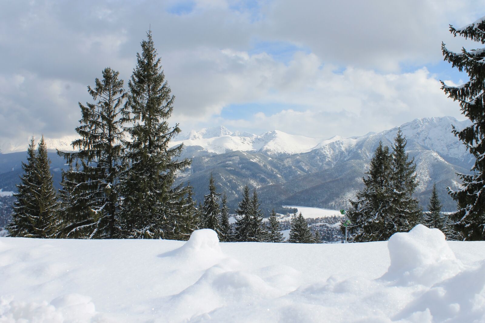 Canon EOS 1100D (EOS Rebel T3 / EOS Kiss X50) sample photo. Mountains, winter, view photography