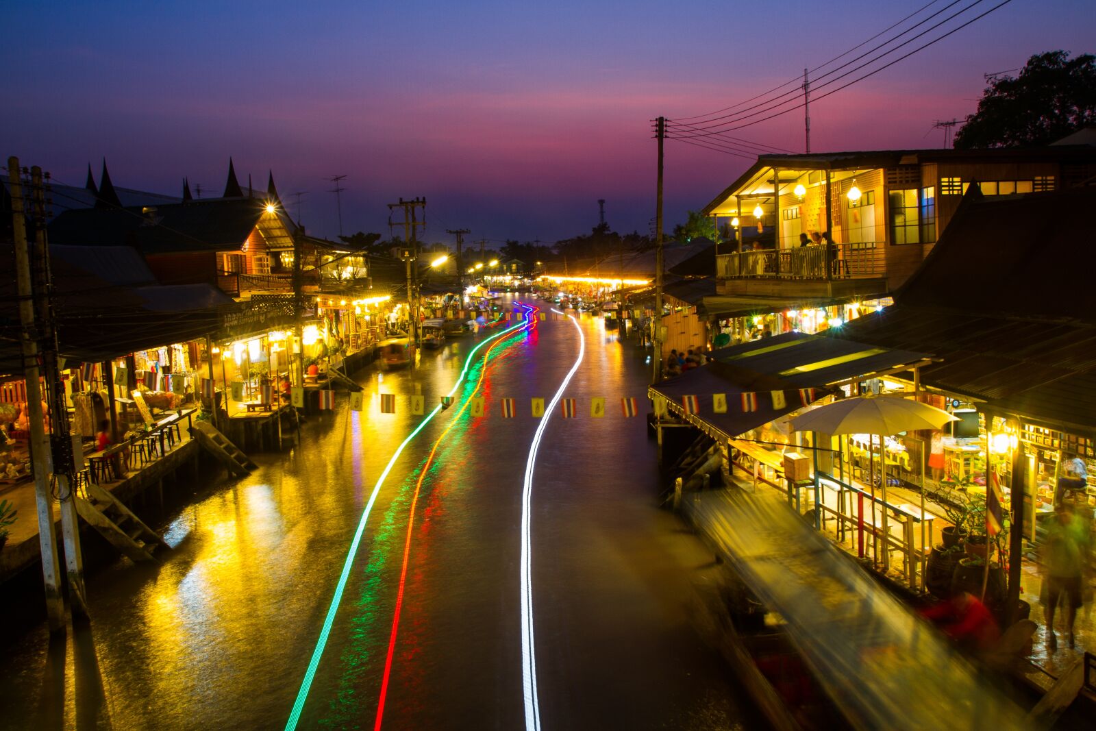 Canon EOS 7D sample photo. Water market, books, river photography