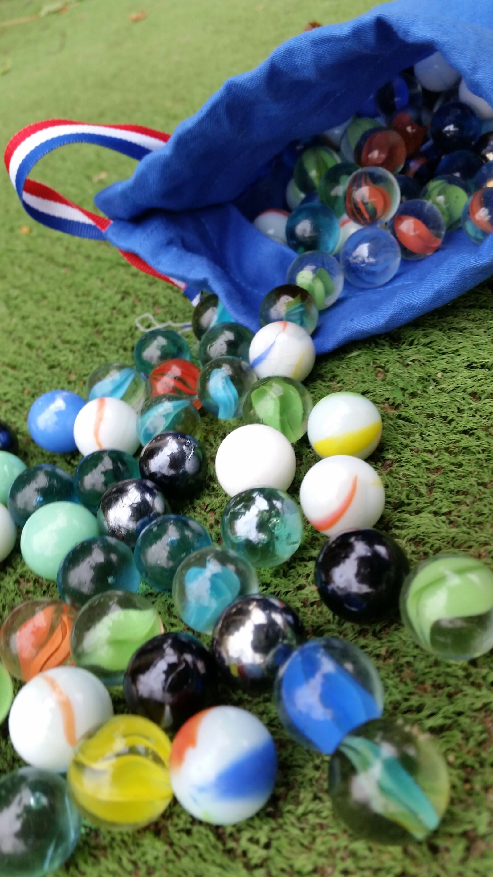 Samsung Galaxy S5 sample photo. Childhoo, color, marble, marbles photography