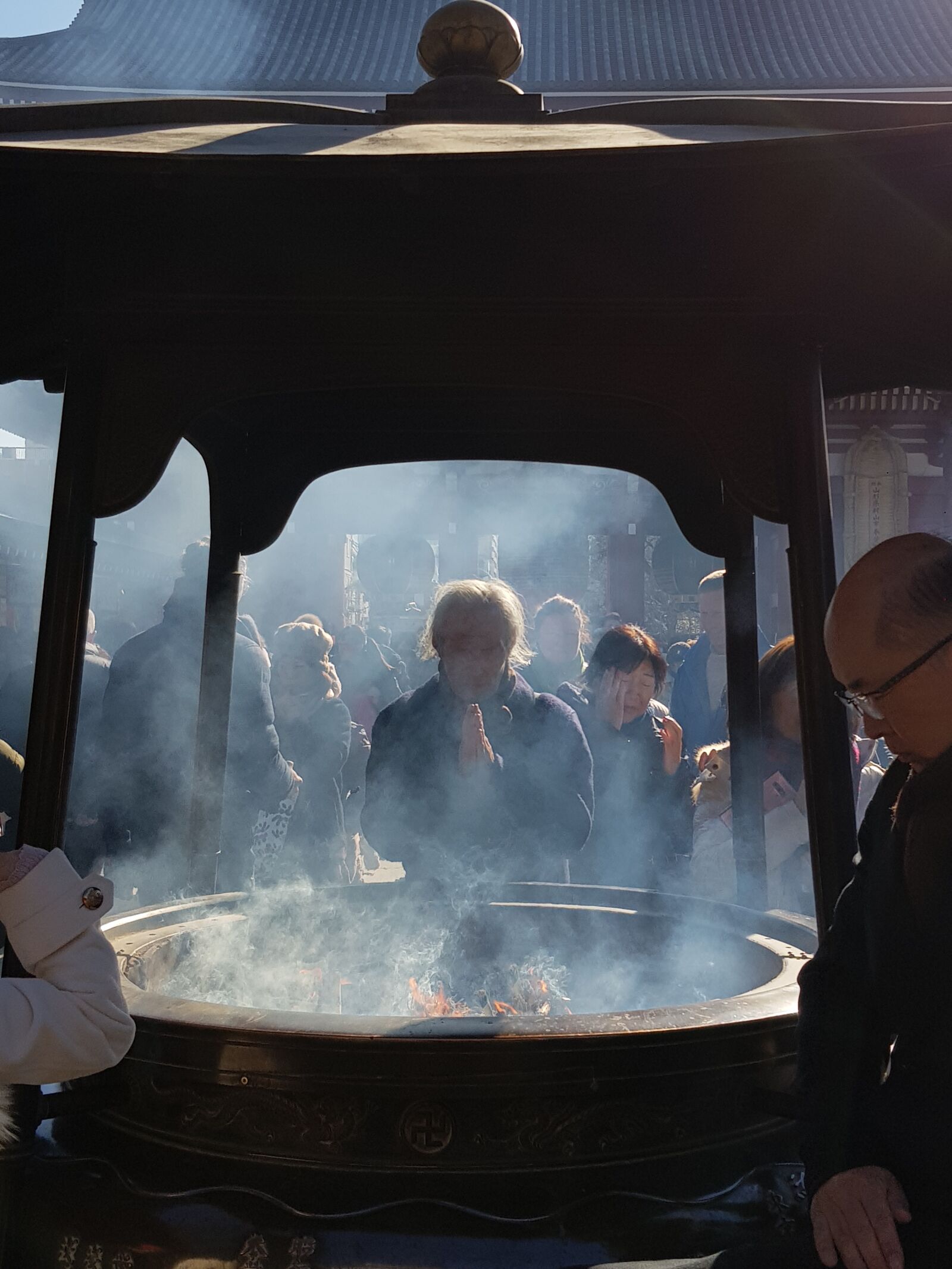 Samsung Galaxy S8 sample photo. Japan, old, man photography