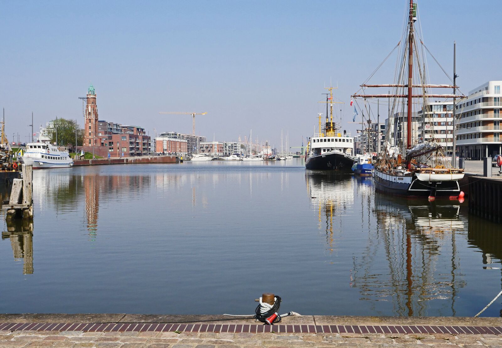 Panasonic Lumix DMC-GX8 sample photo. Bremerhaven, inland port, sea photography