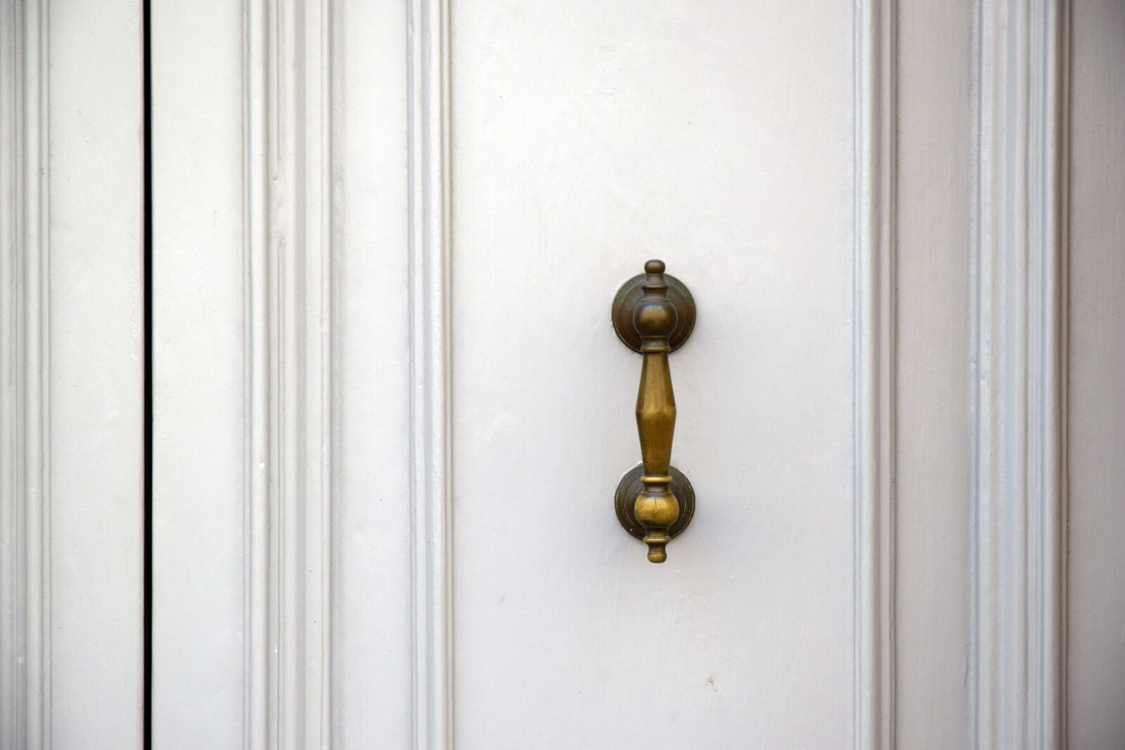 Nikon D3300 sample photo. Door, white door, background photography