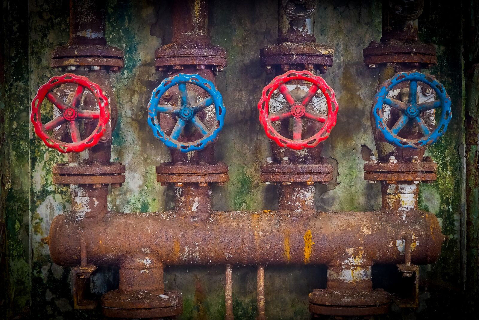 Olympus OM-D E-M10 sample photo. Lost places, factory, old photography