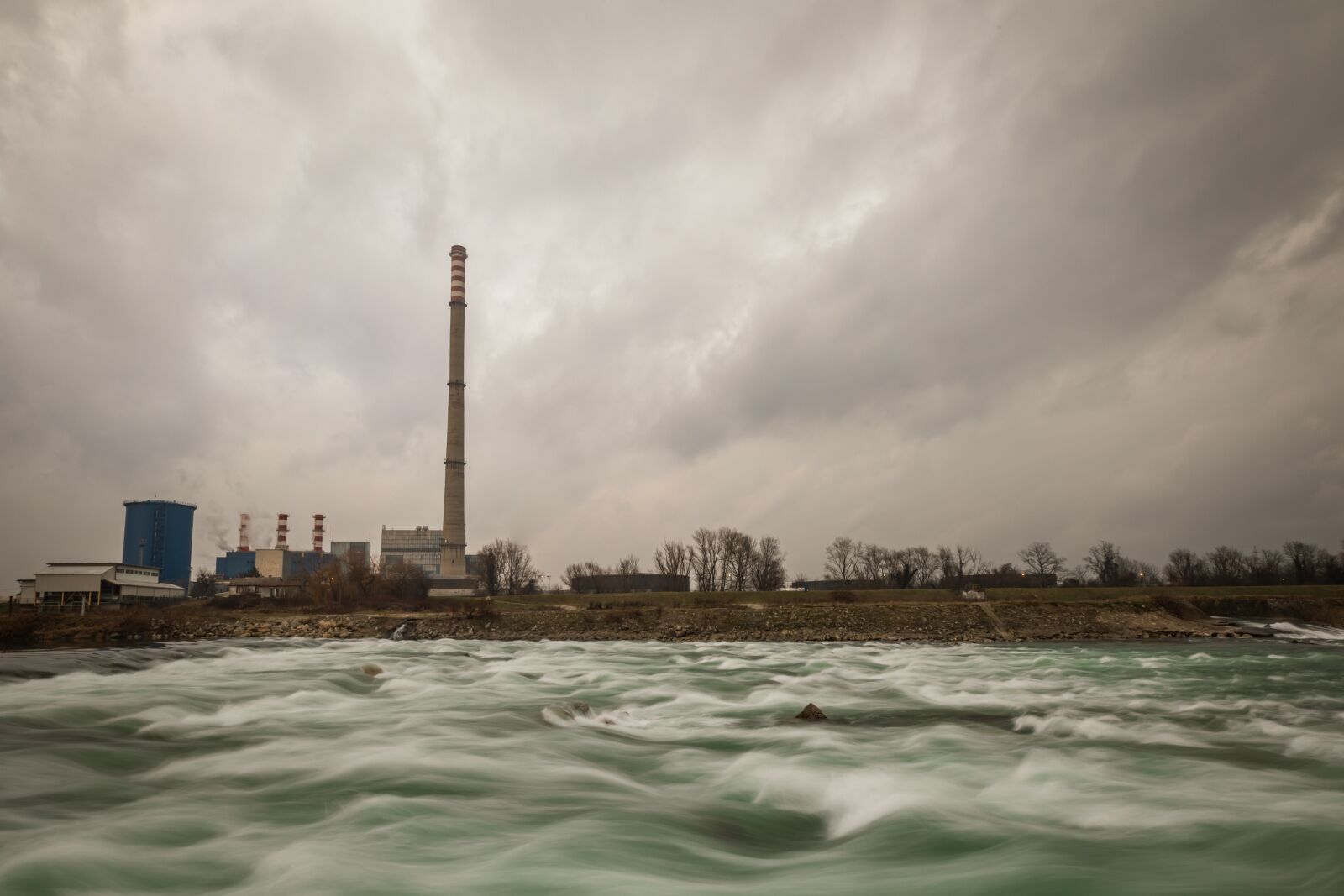 Canon EOS 5D Mark IV + Canon EF 16-35mm F2.8L III USM sample photo. River, industry, contrast photography