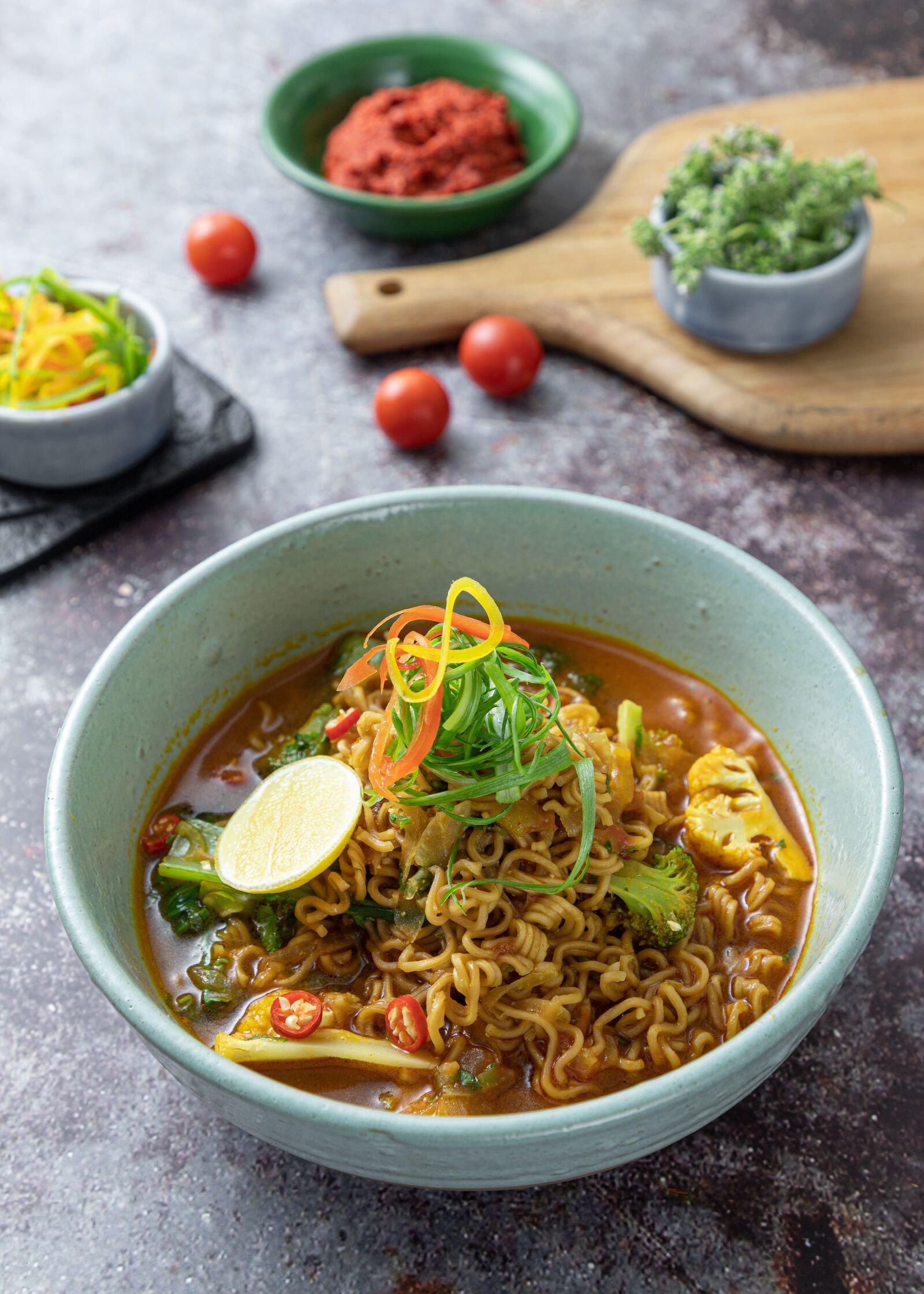 Canon EOS 6D Mark II sample photo. Noodles, fry, eat photography