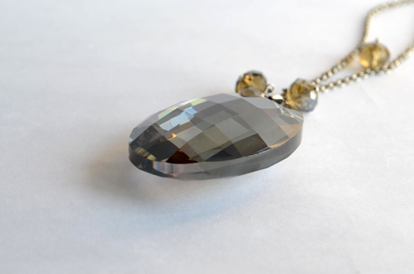 Nikon D5100 sample photo. Crystal, jewelry, gold, gift photography