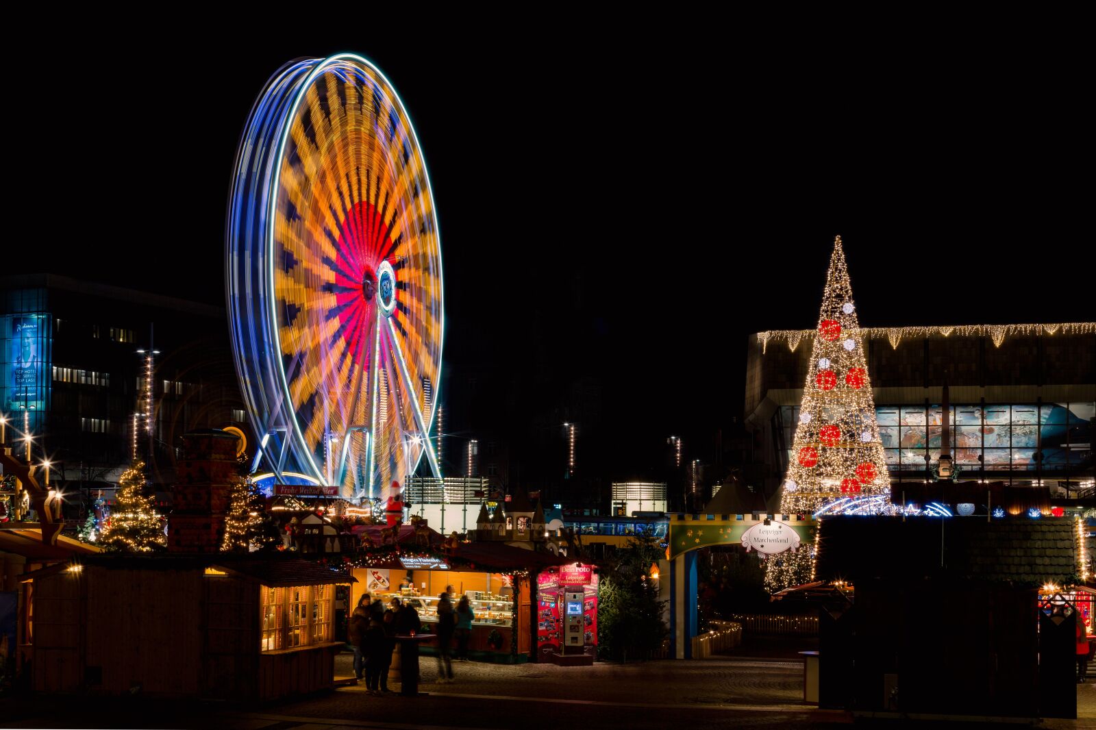 Canon EF 50mm F1.4 USM sample photo. Evening, illuminated, travel photography
