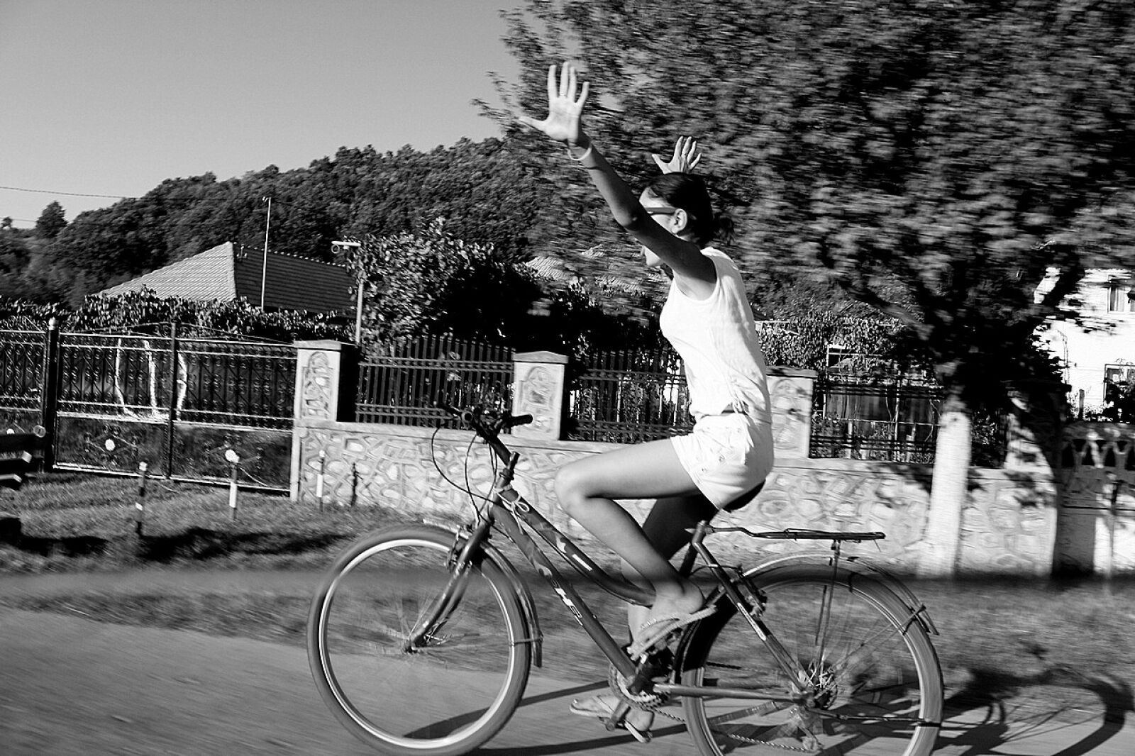 Canon EOS 500D (EOS Rebel T1i / EOS Kiss X3) sample photo. Bicycle, bikes, country photography