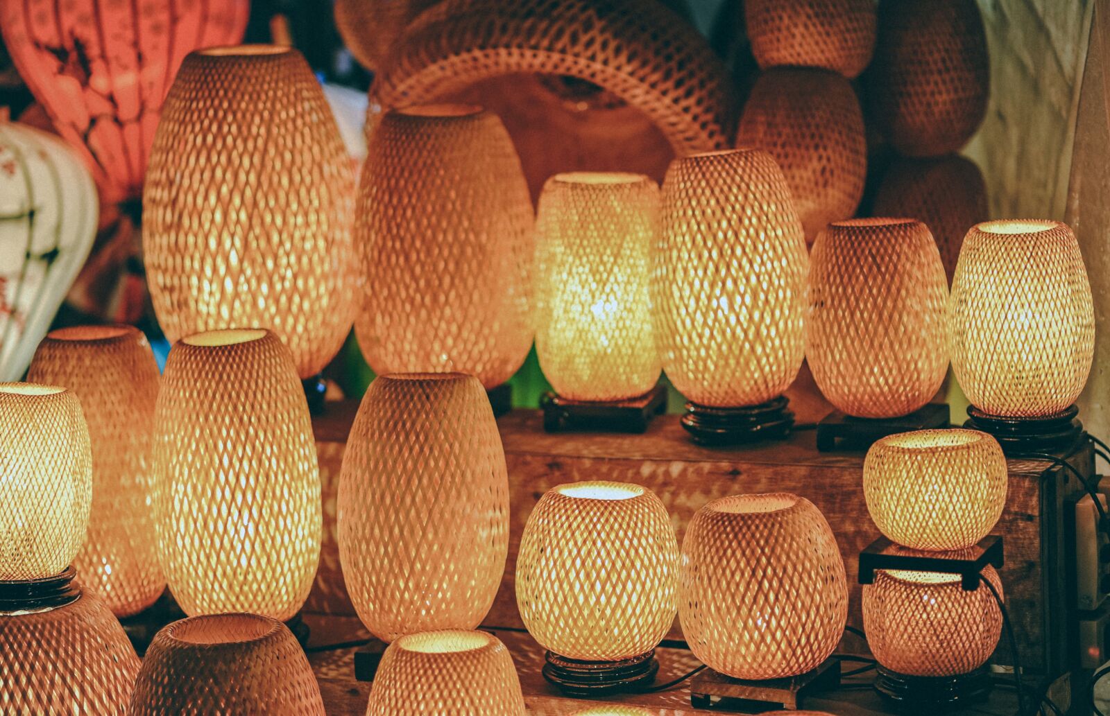 Nikon D700 sample photo. Light, night, old photography