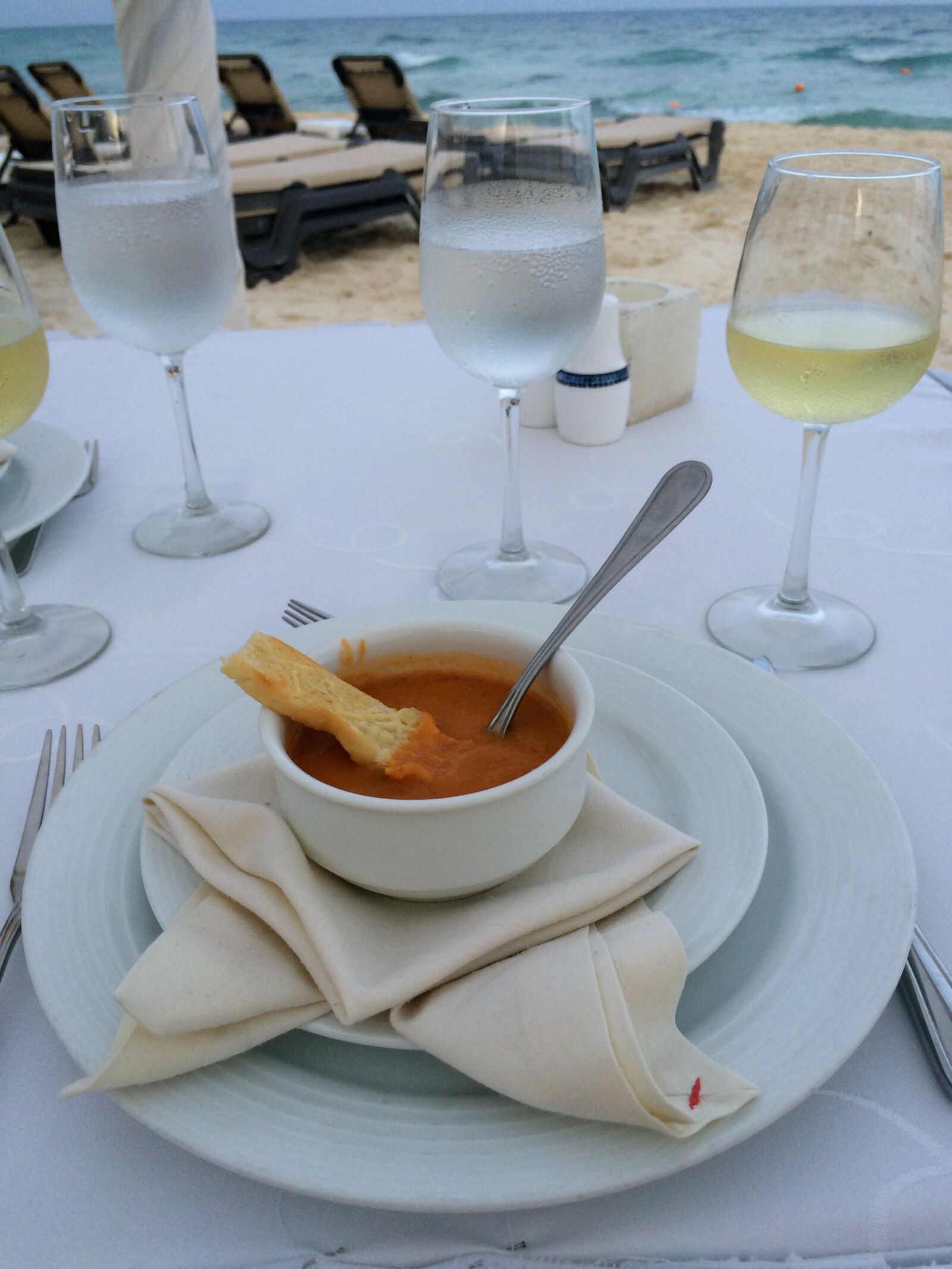 iPhone 5s back camera 4.15mm f/2.2 sample photo. Food, beach, summer photography