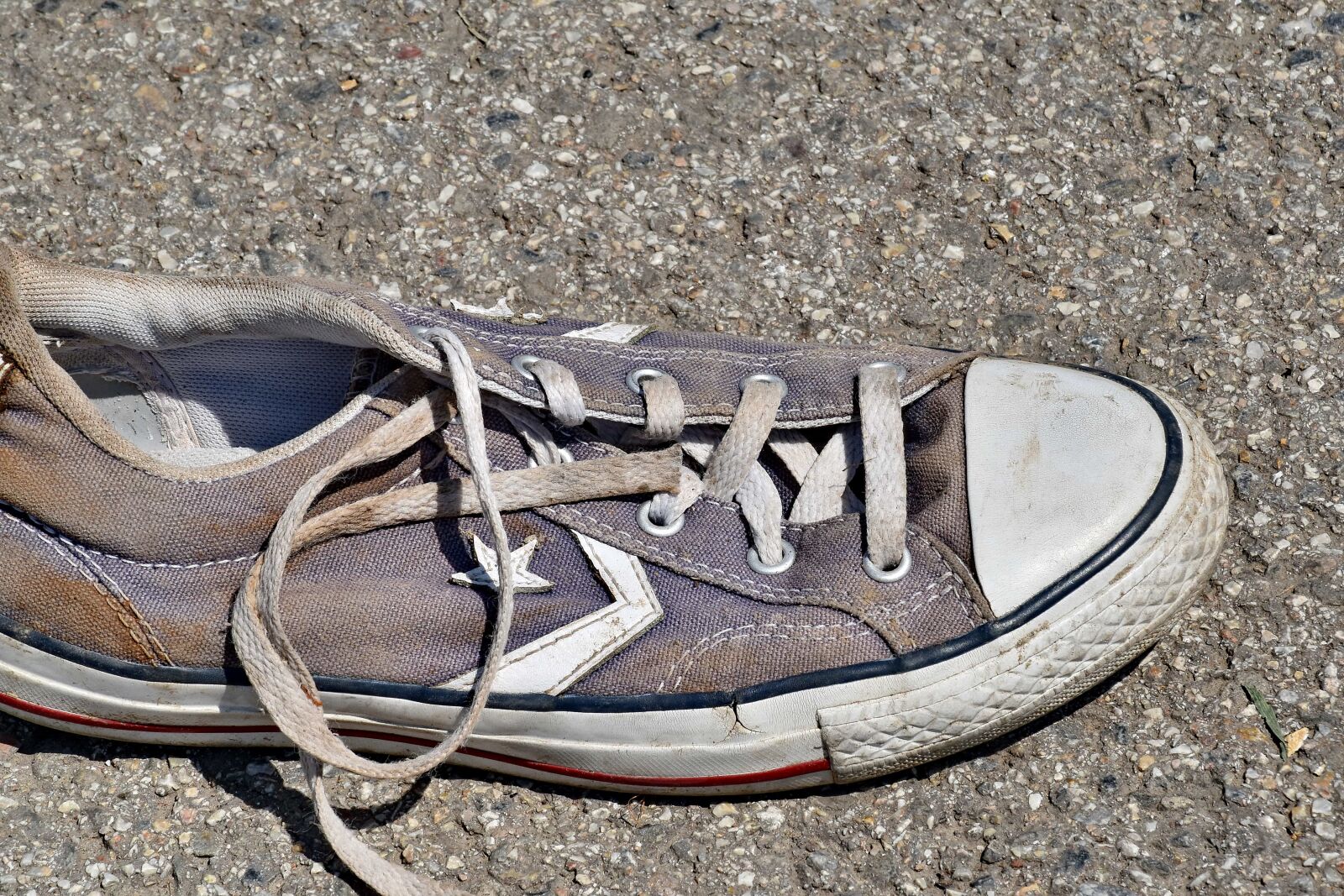 Nikon D5500 sample photo. Footwear, fashion, dirty, sneakers photography