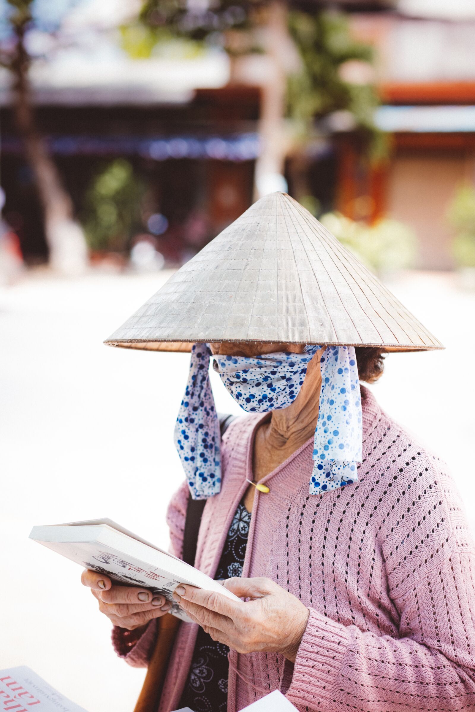 Canon EF 85mm F1.8 USM sample photo. Portrait, old people, buy photography
