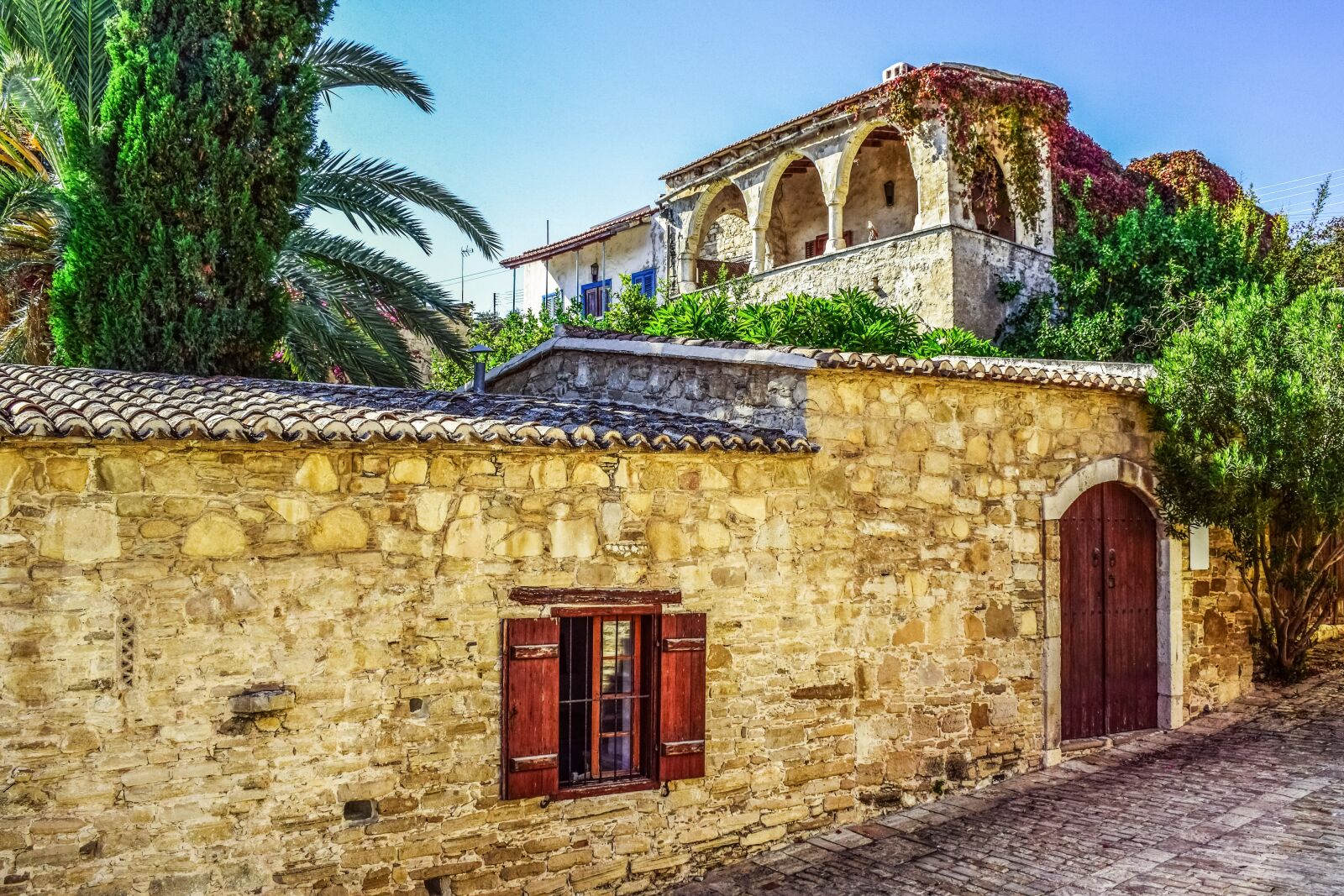 Nikon D3300 sample photo. Old house, balcony, architecture photography