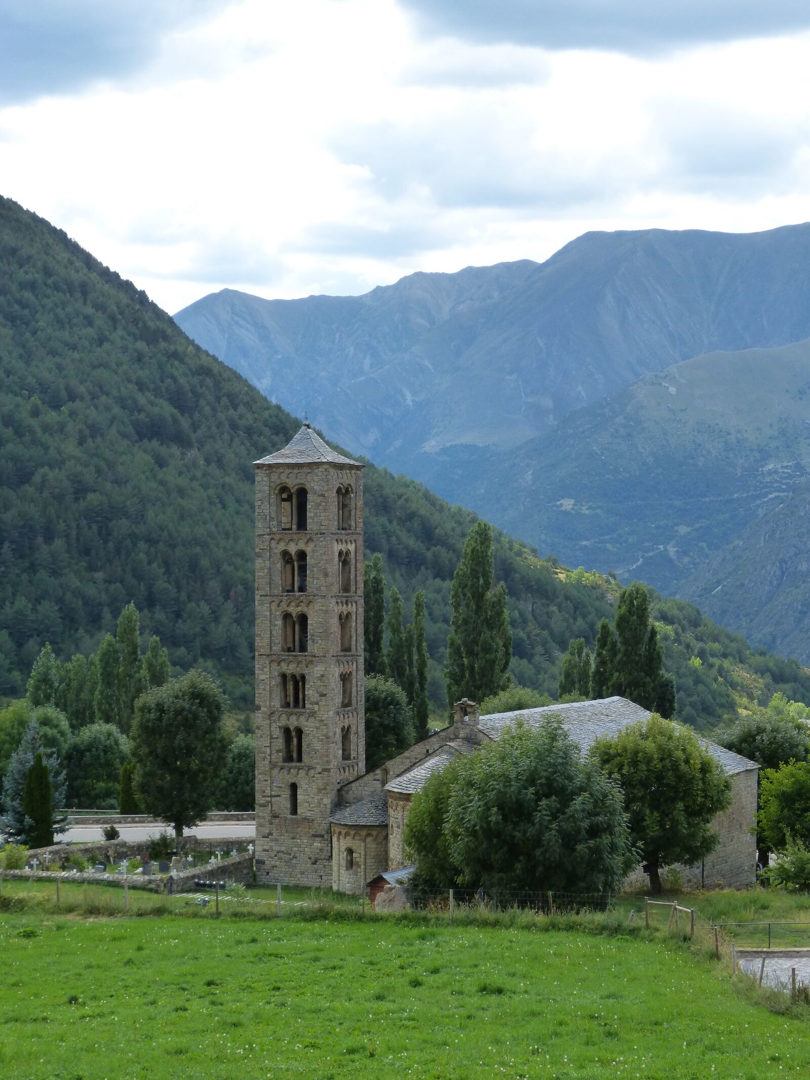 Panasonic DMC-FZ62 sample photo. Taull, sant climent, pallars photography