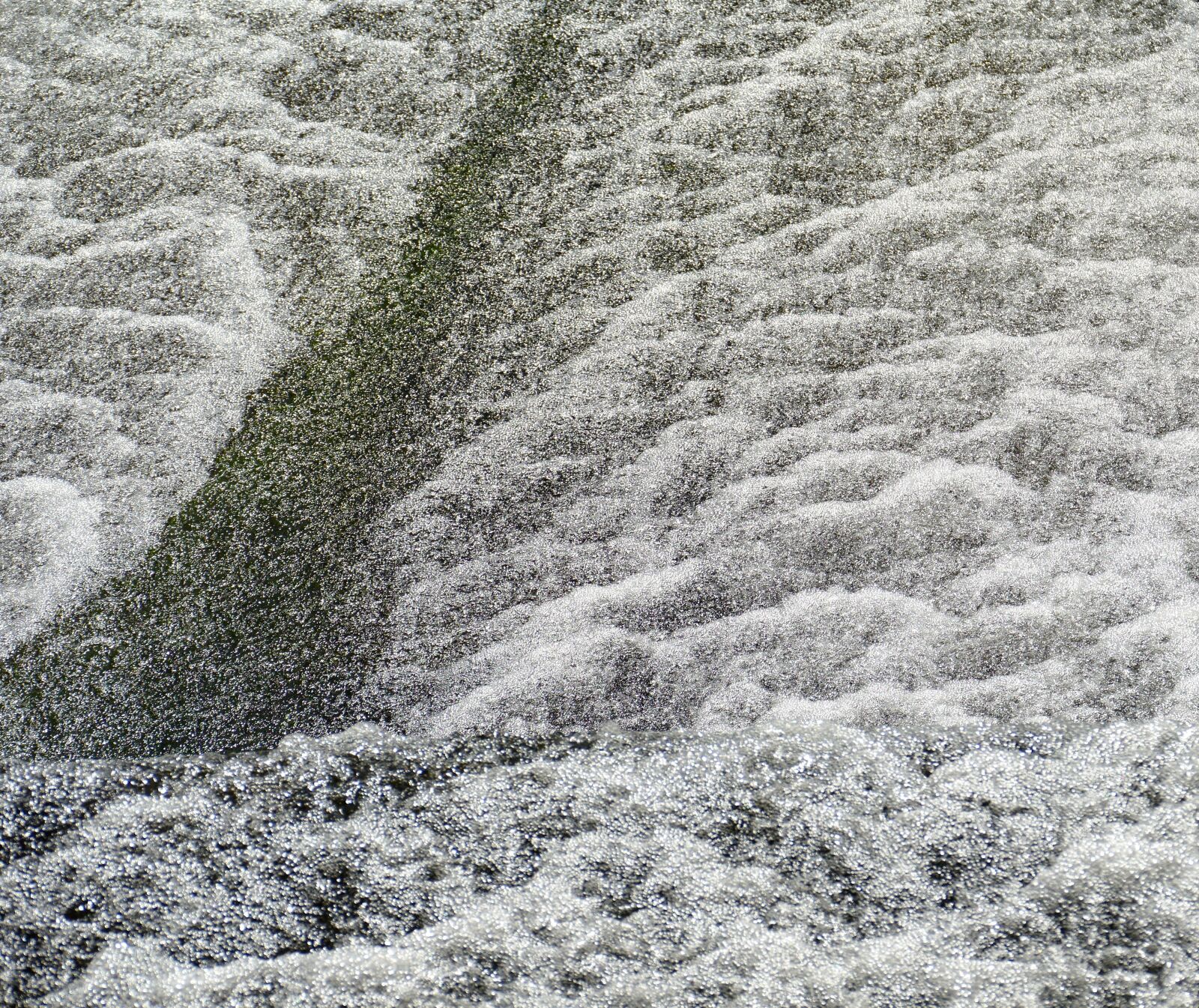 Panasonic Lumix DMC-FZ1000 sample photo. Waterfall, drop of water photography