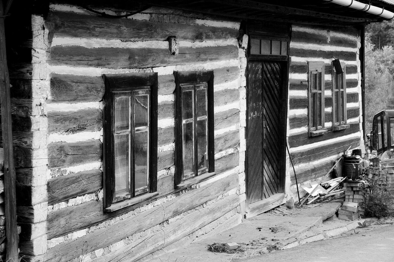 Canon EOS 1000D (EOS Digital Rebel XS / EOS Kiss F) sample photo. Cottage, old, open air photography