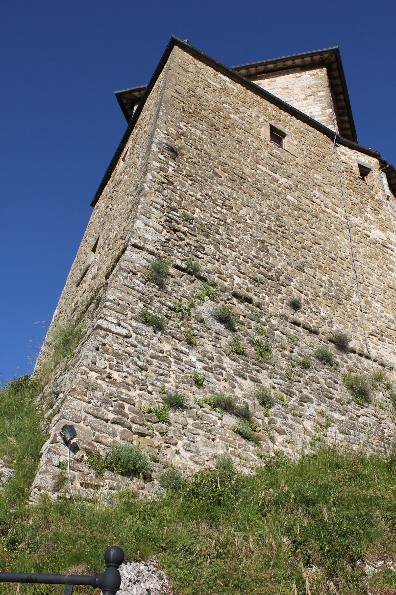 Canon EOS 550D (EOS Rebel T2i / EOS Kiss X4) sample photo. Torre, tower, stone photography
